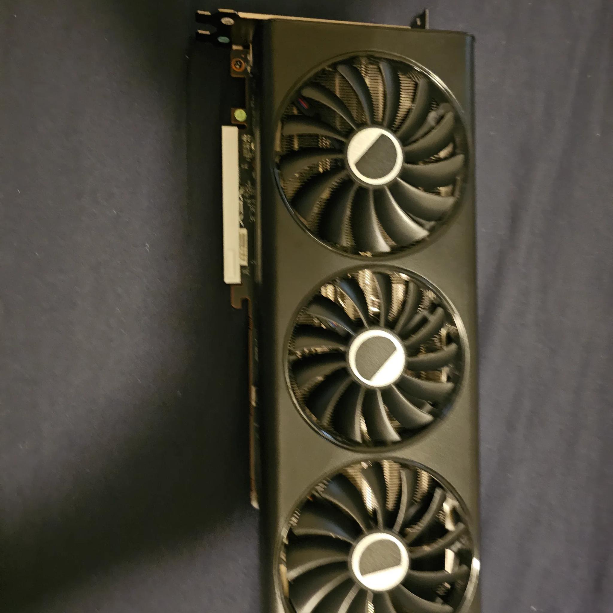 Almost new RX 7900 GRE 16Ggigs of Vram