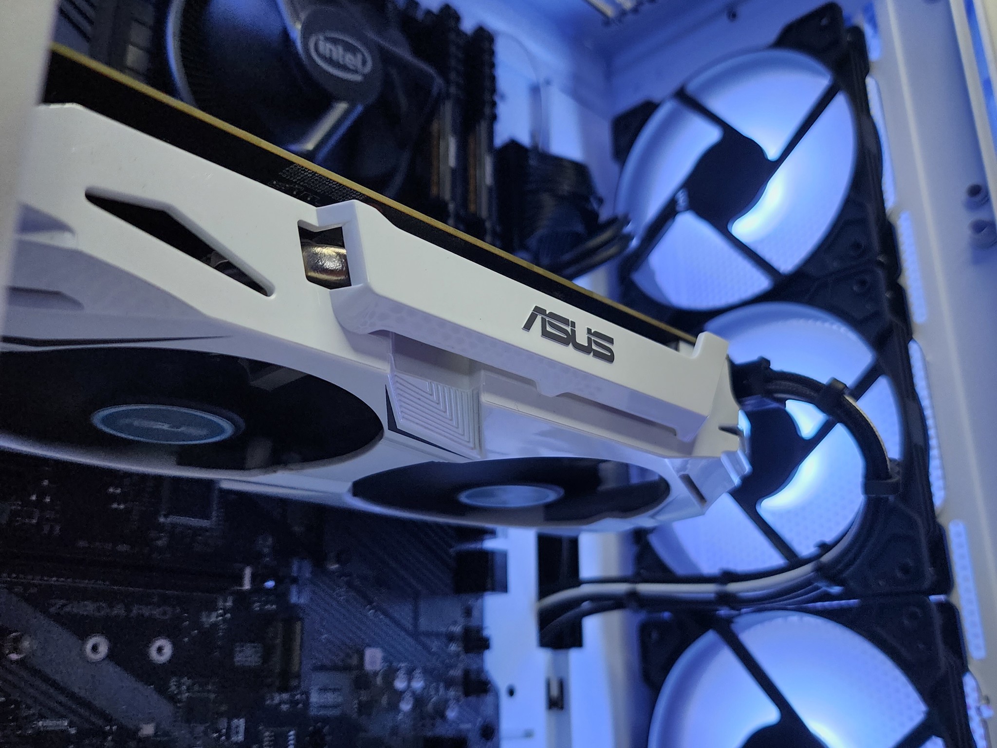 💙💜💙 ASUS GeForce GTX 1060 // Intel Core i3 10100 // Corsair Vengeance LPX 16GB 3200MHz