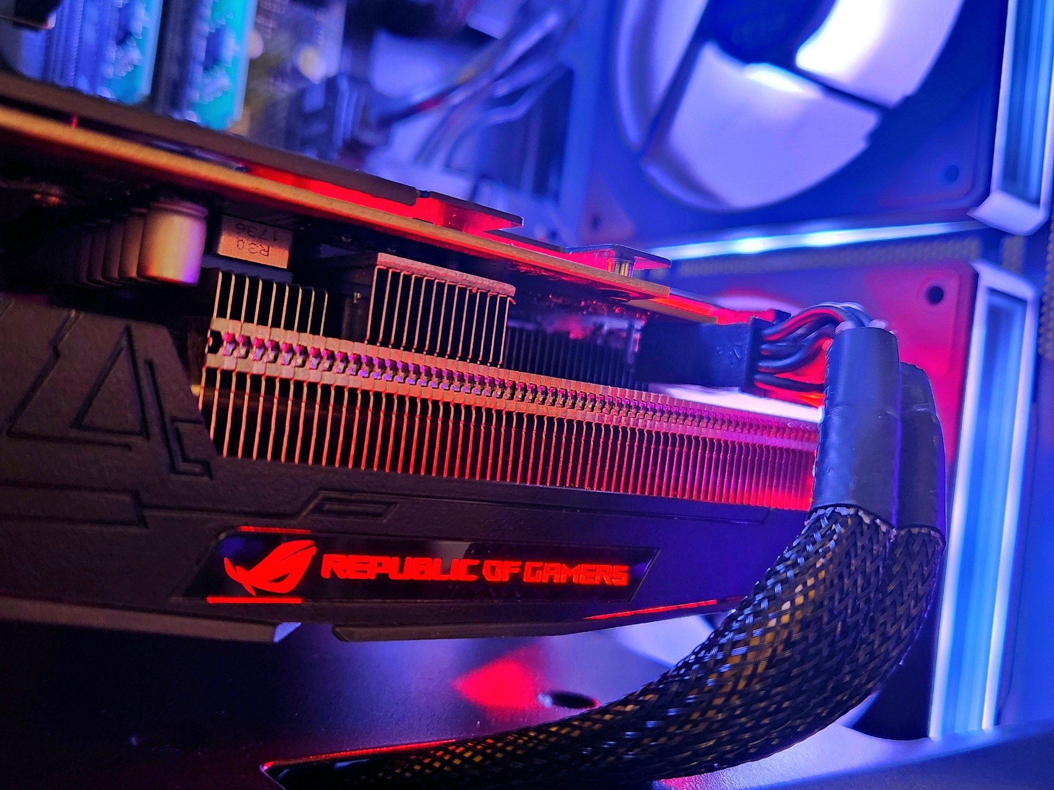 "1080p Beast" GTX 1070TI | Ryzen 7 2700 | 16GB DDR4 | 512GB SSD | WIFI+BT