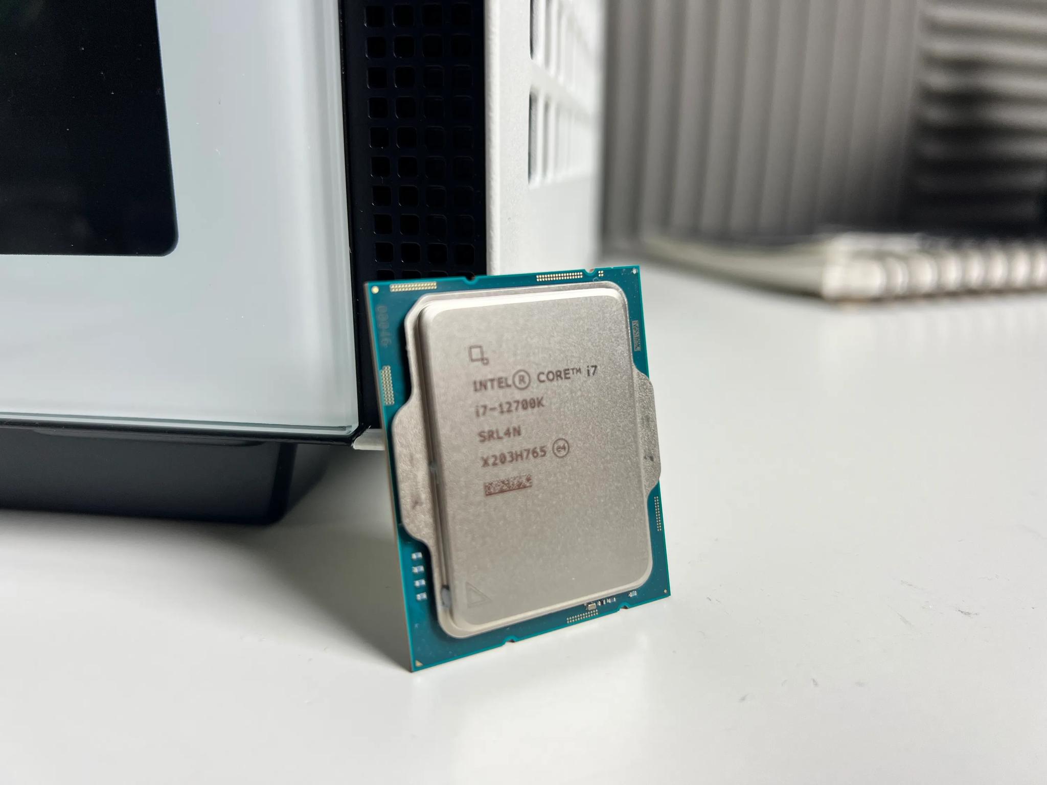 Intel i7 12700K