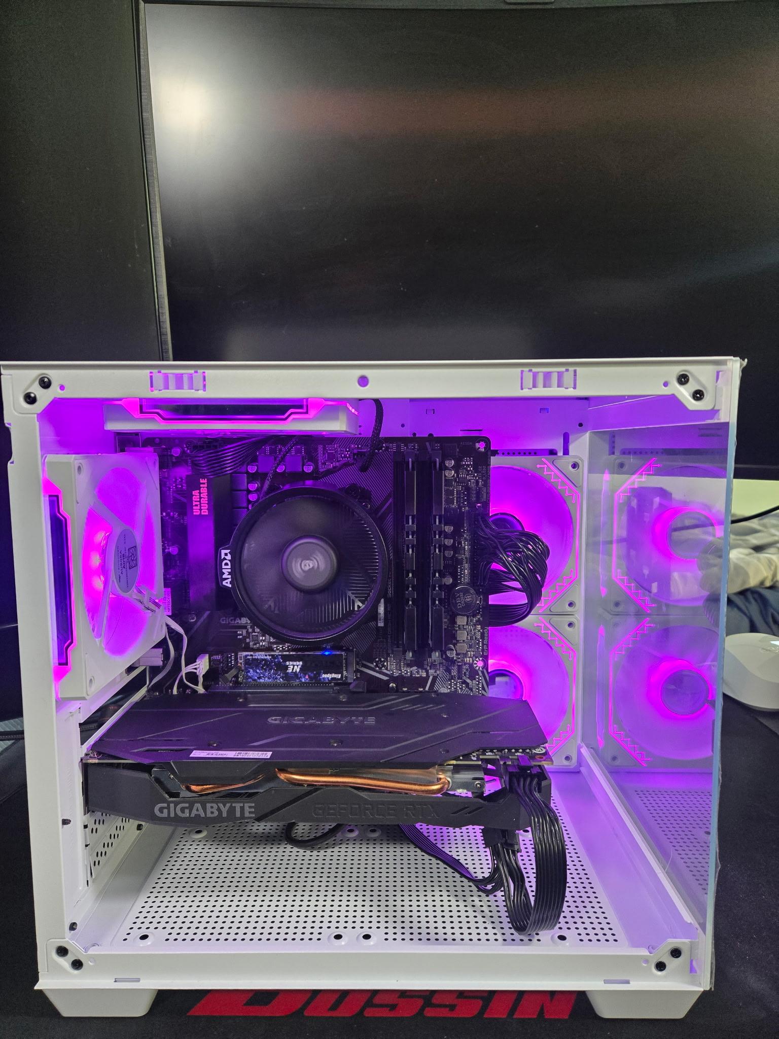 A mid ranged custom gaming pc with a Gigabyte GeForce RTX OC 2060 and an AMD Ryzen 5 5500