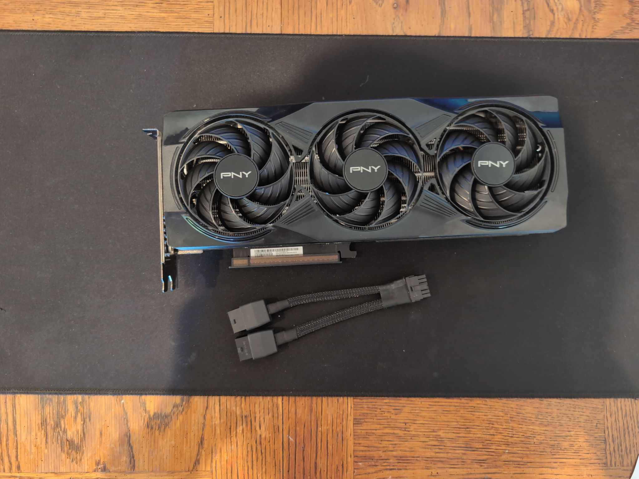 PNY GeForce RTX 5070 Overclocked Triple Fan