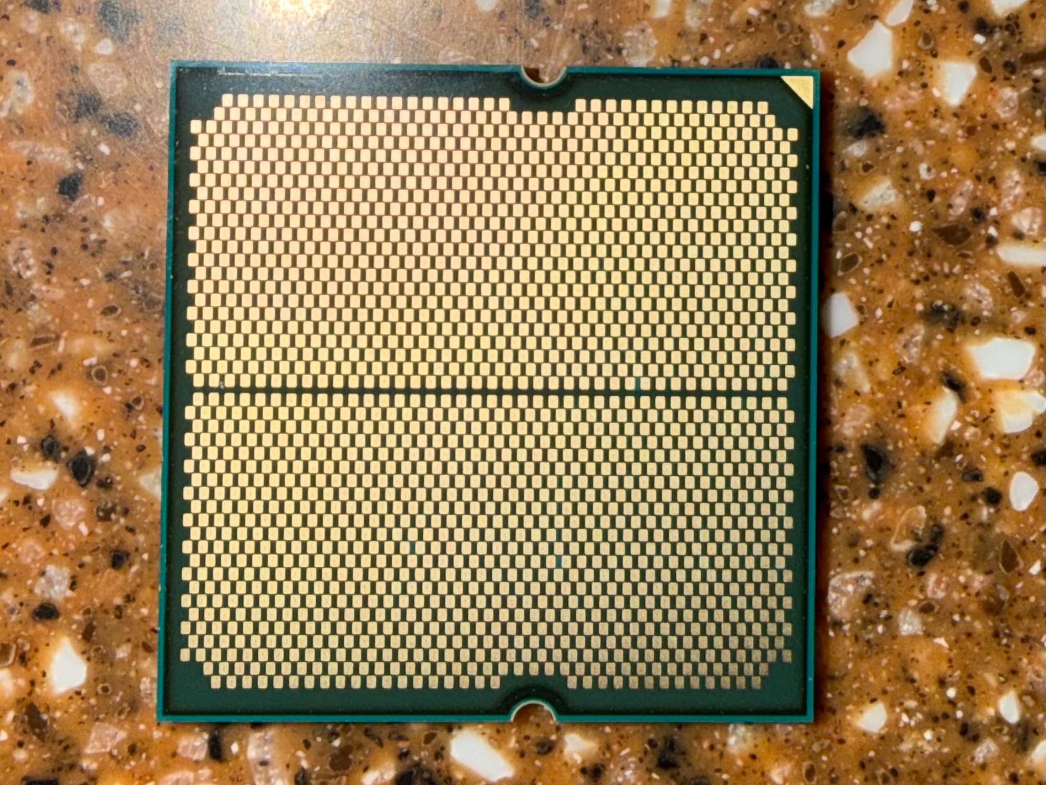 AMD Ryzen 5 7600X