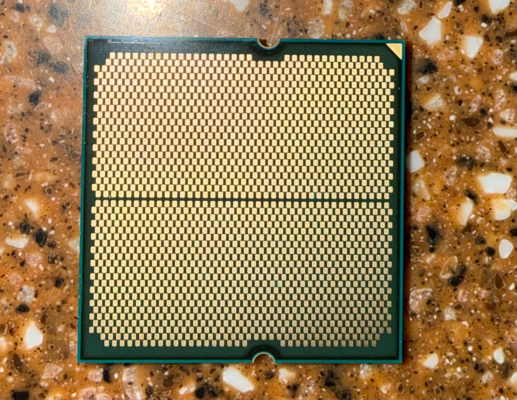 AMD Ryzen 5 7600X
