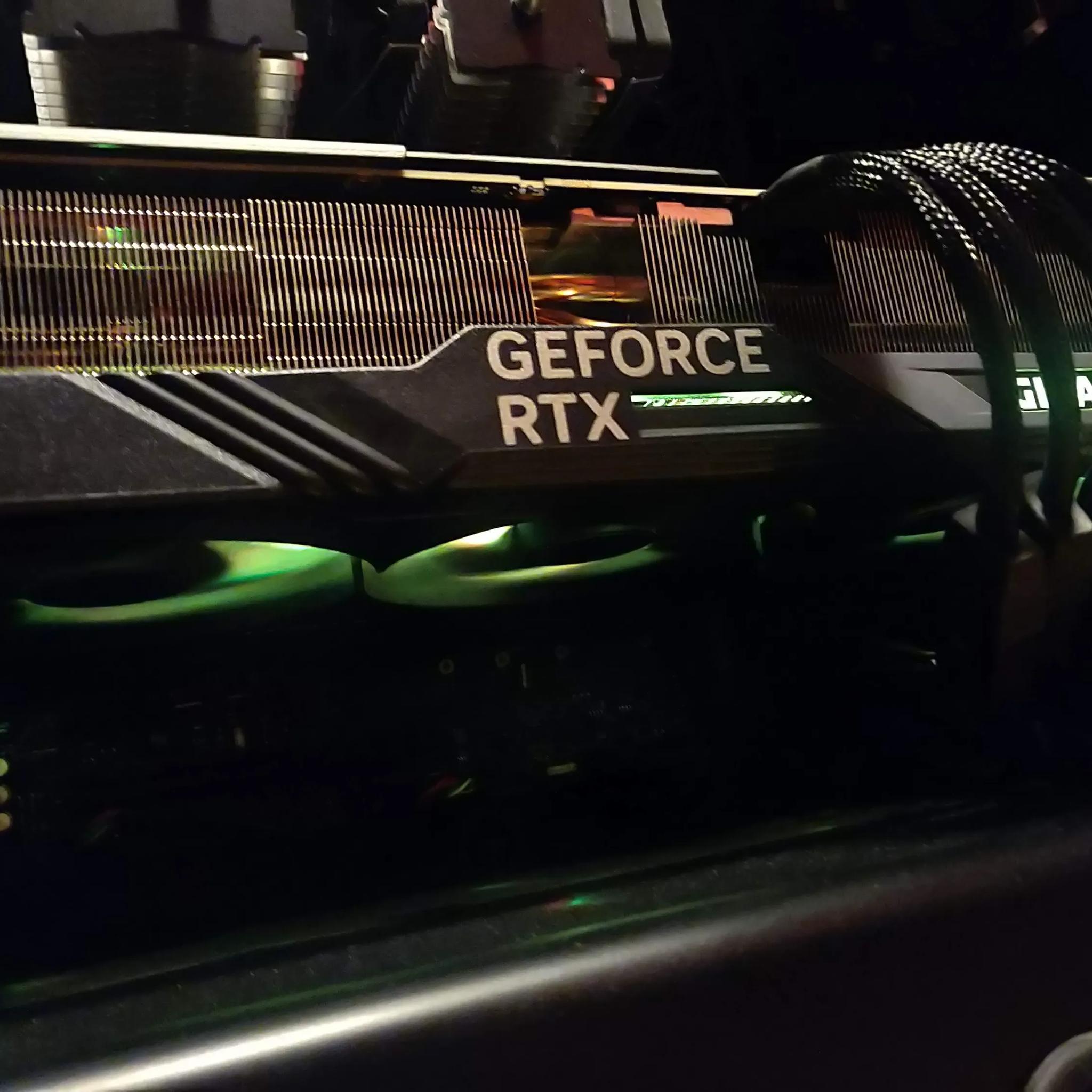 Gigabyte RTX 4090 Gaming OC 24G - used in box