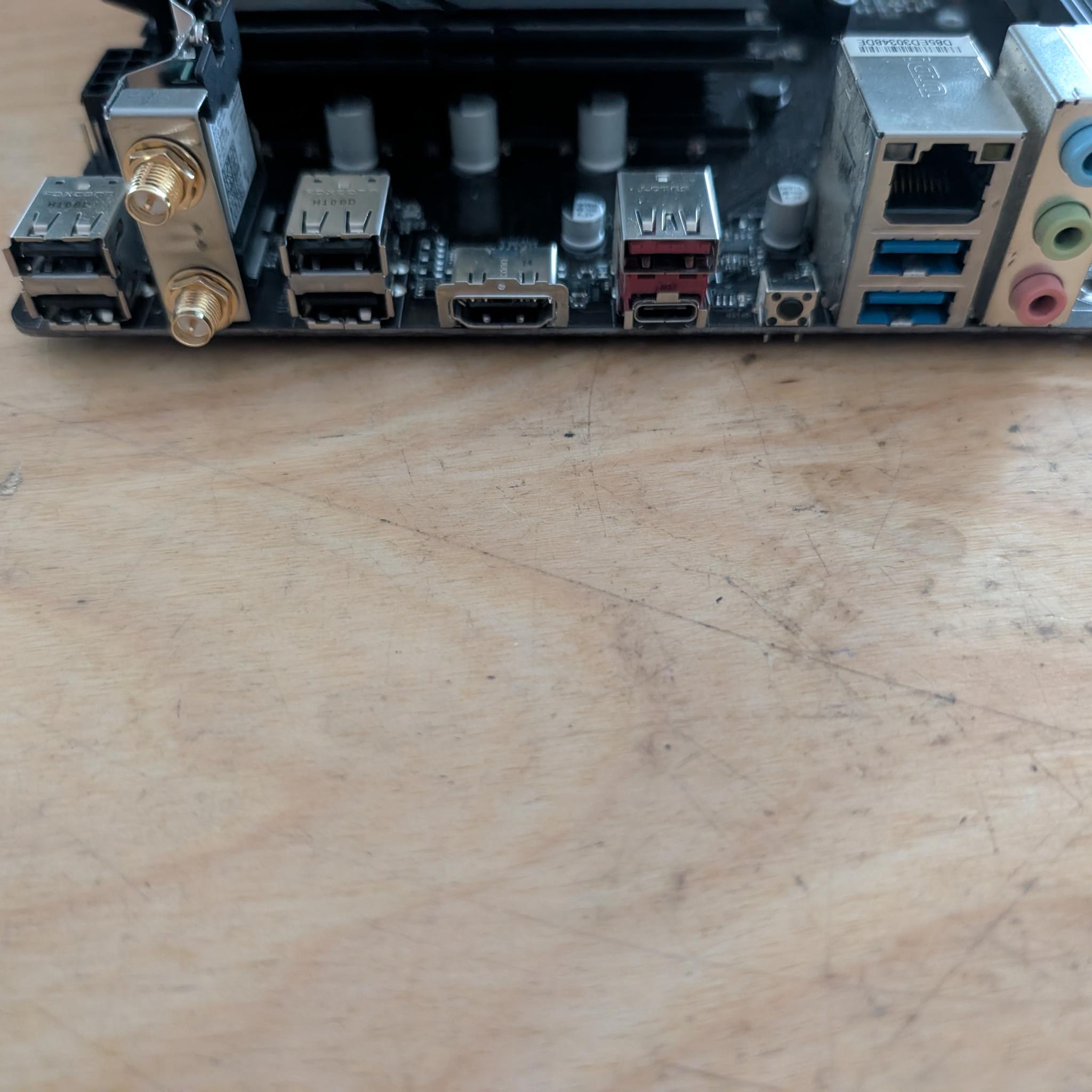 *PARTS* Gigabyte B550 UD AC ATX