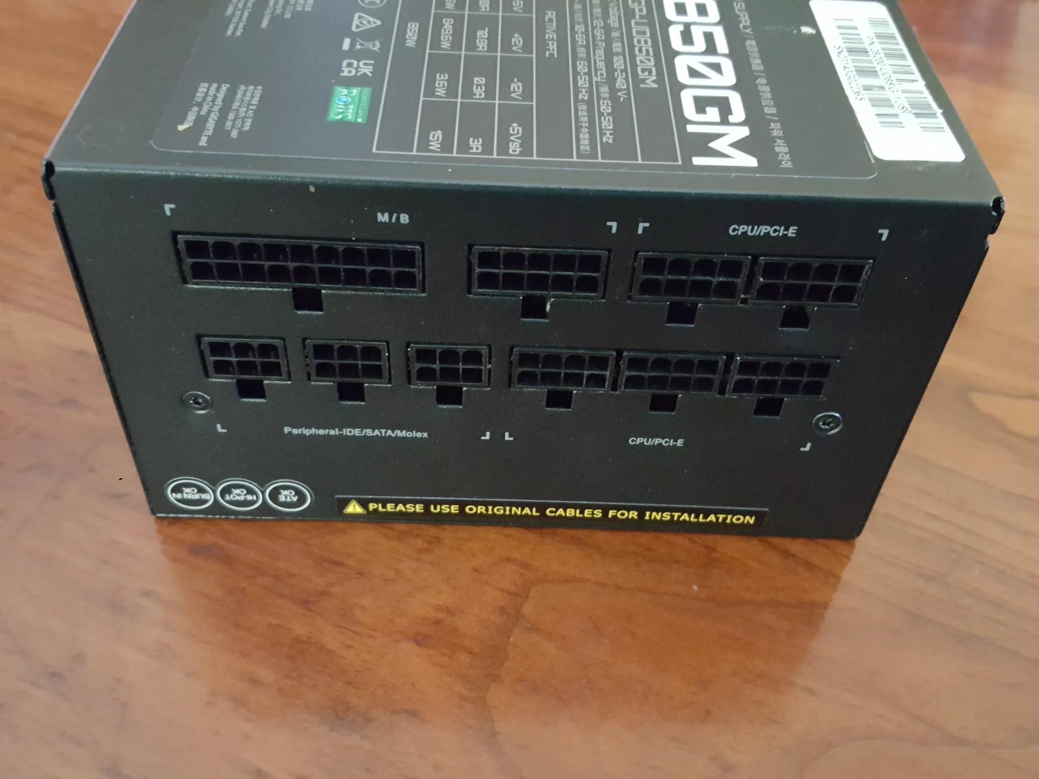 GIGABYTE UD850GM - INLCUDES CABLES | FOR PARTS | NOT WORKING