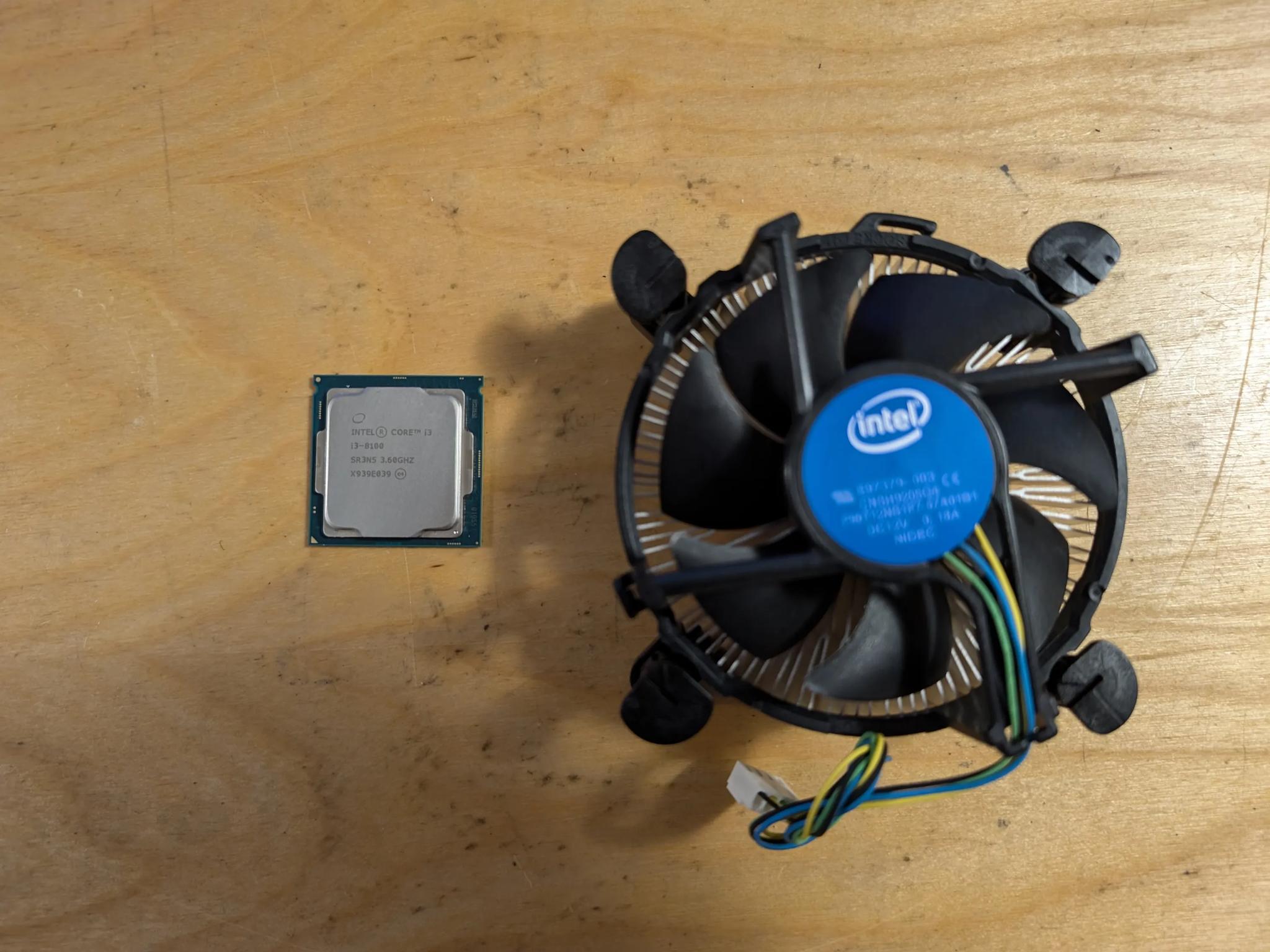Intel Core i3 8100 + Cpu Cooler
