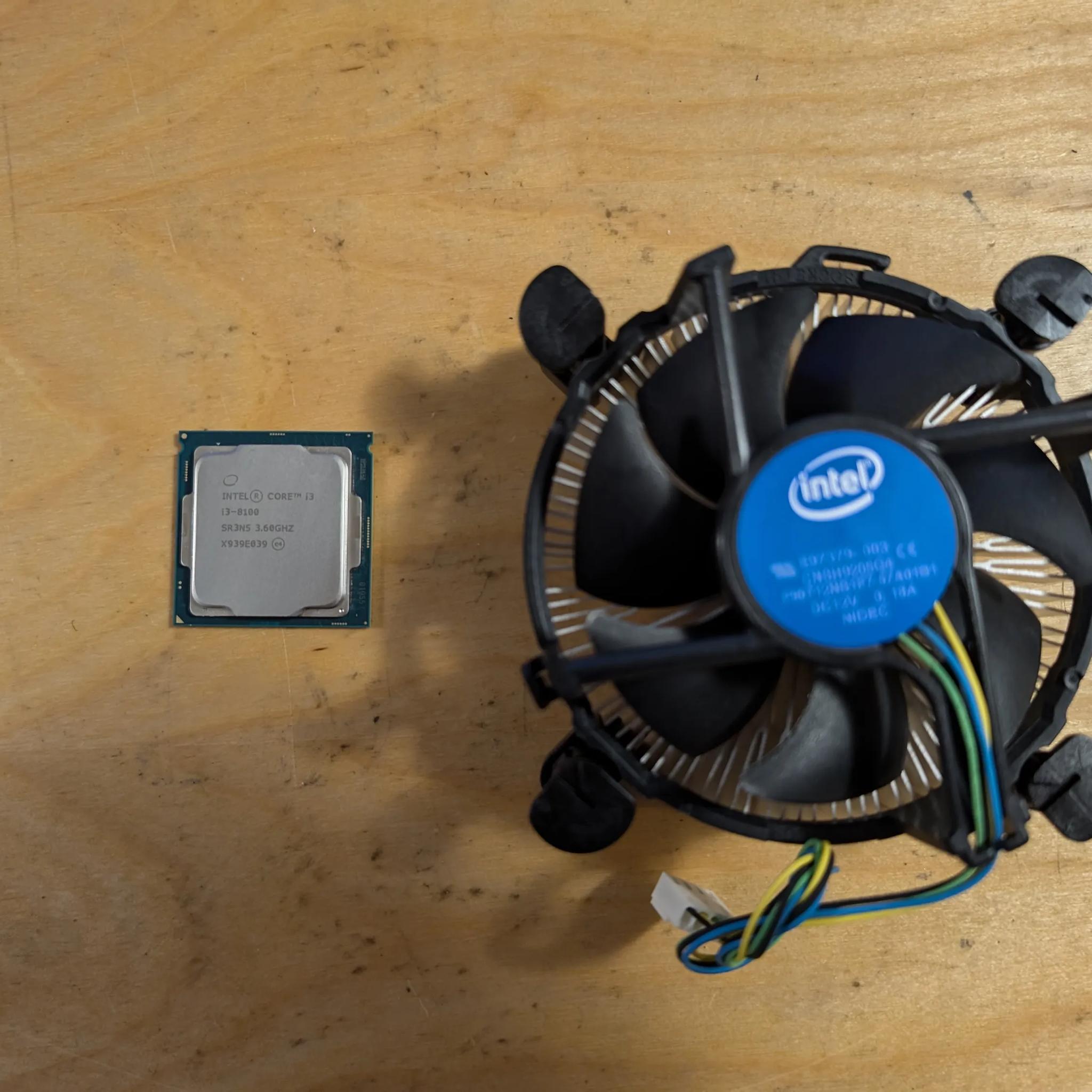 Intel Core i3 8100 + Cpu Cooler