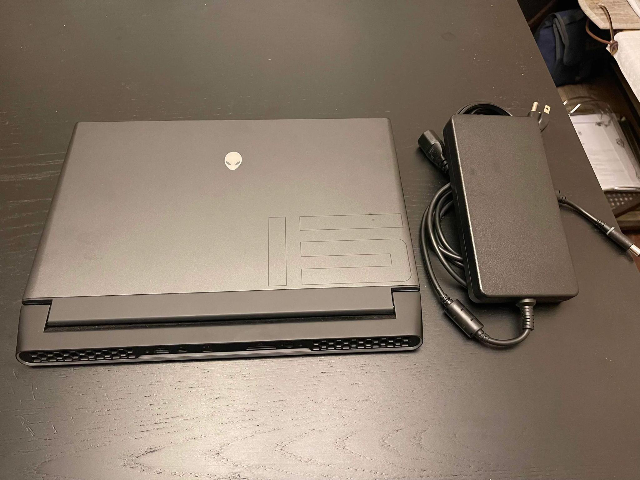 Alienware m15 r4 Laptop, 15.6" RTX 3070, i7-10870H, 16GB RAM, 1080p, 144hz GSYNC