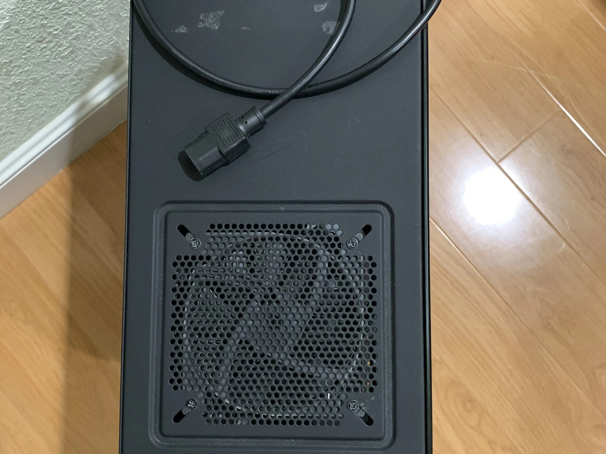 1070 I7 7700k 16GB RAM 1TB HDD 256GB SSD