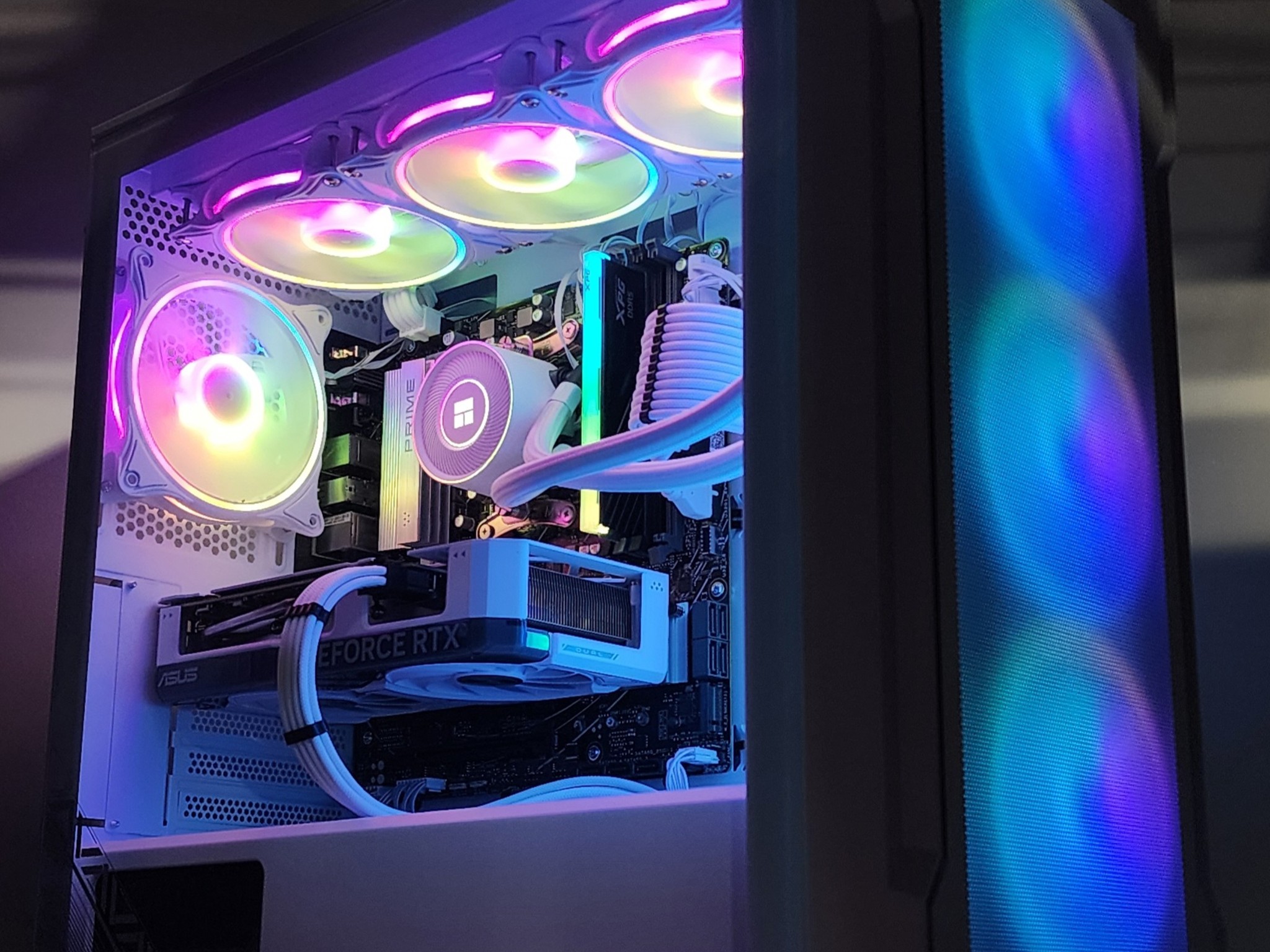 Gaming PC Ryzen 5 9600X 16GB RAM 1TB SSD RTX 4060 Ti 8GB Windows 11 Computer