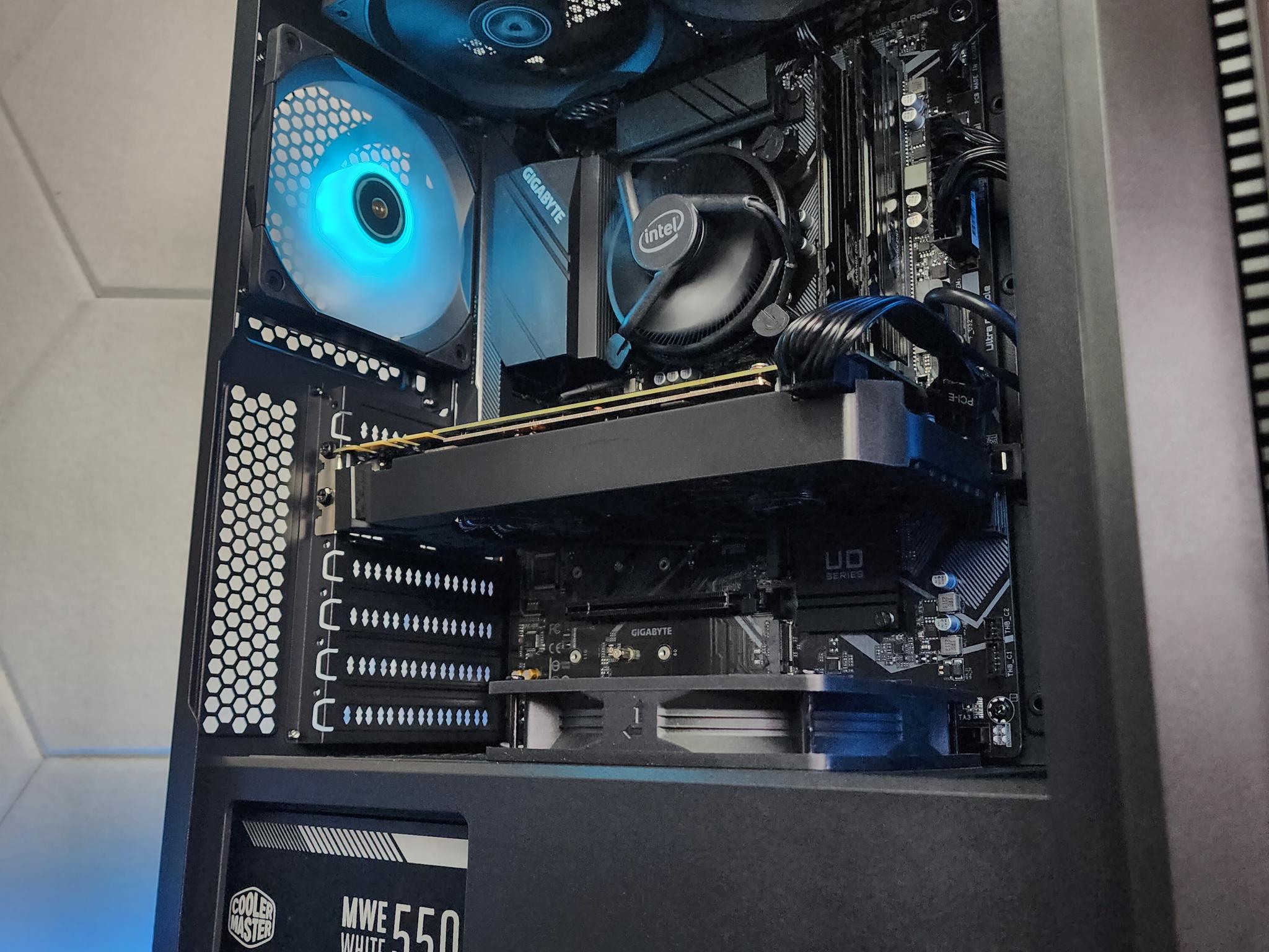 💙🖤💙 PNY GTX 1070 Ti // Intel Core i3 10100F // XPG 16GB 3000MHz