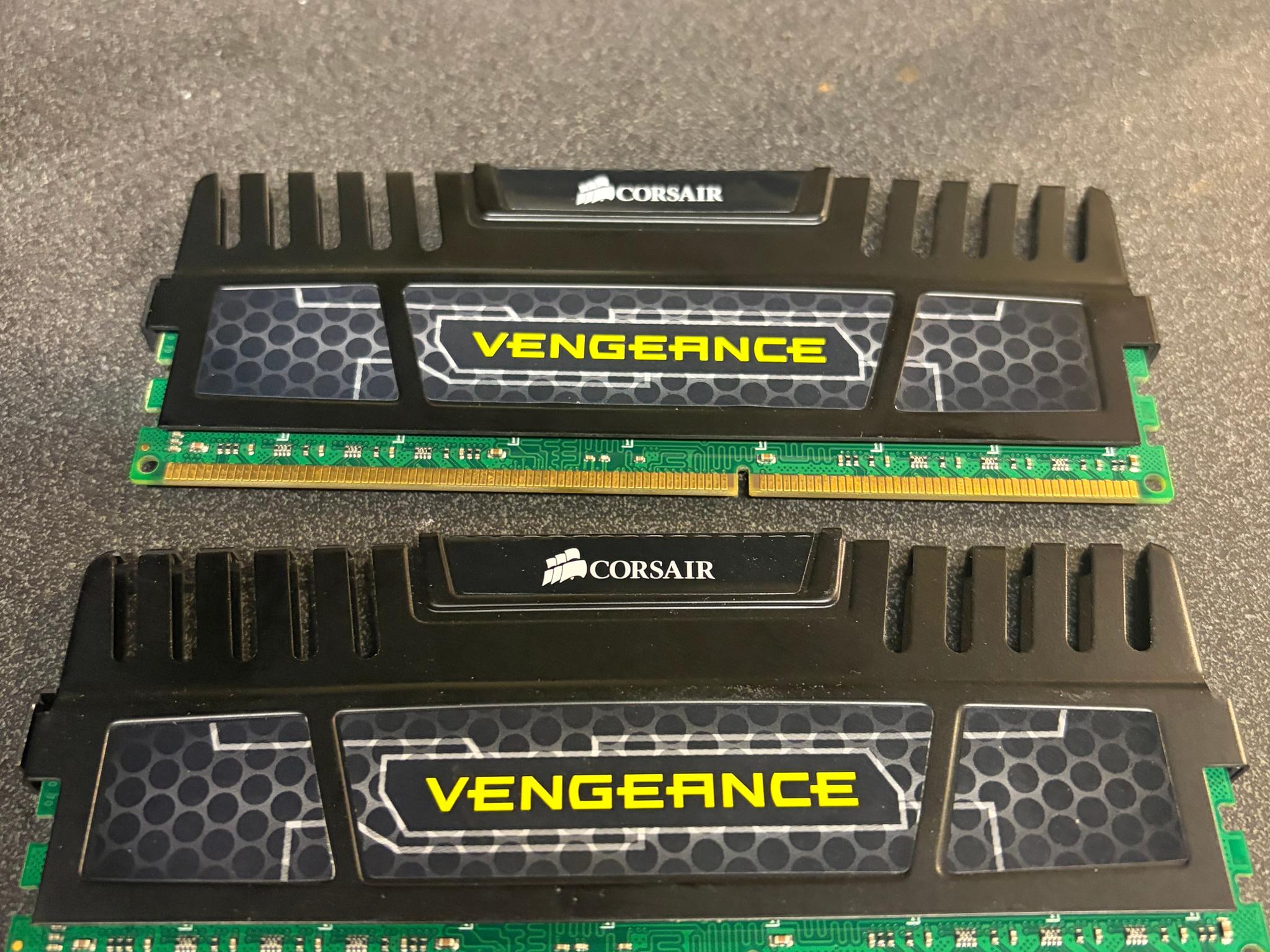 Corsair Vengeance DDR3 8gb RAM kit (2x4GB) 1600MHz 1.50V