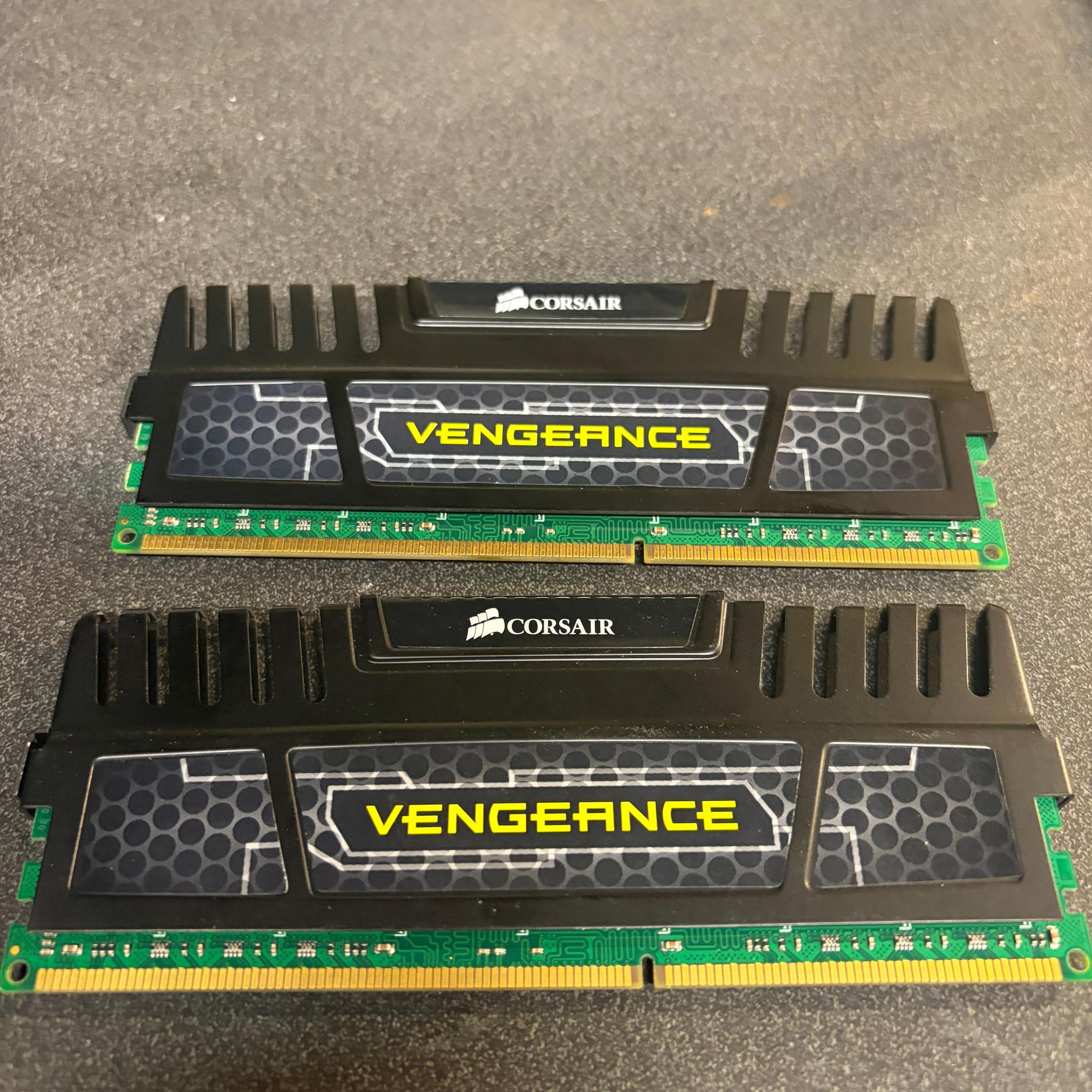 Corsair Vengeance DDR3 8gb RAM kit (2x4GB) 1600MHz 1.50V