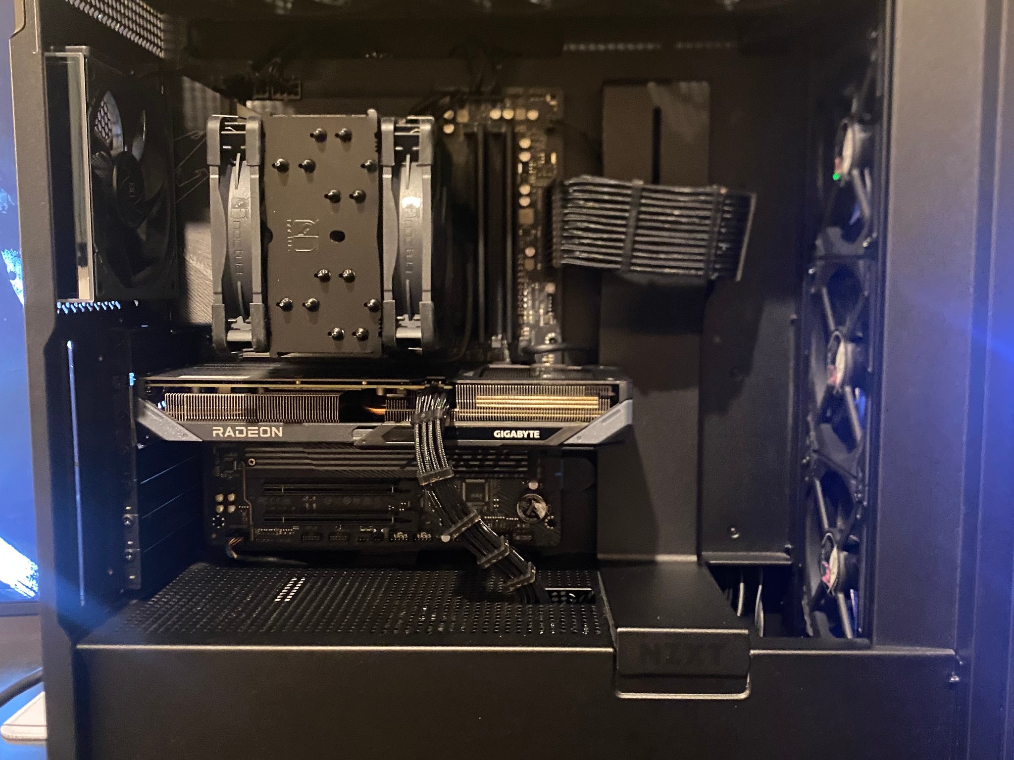 ENTRY-LEVEL AM5 GAMING PC | RYZEN 5 7600X | RX 9060 XT 16GB | 32GB DDR5