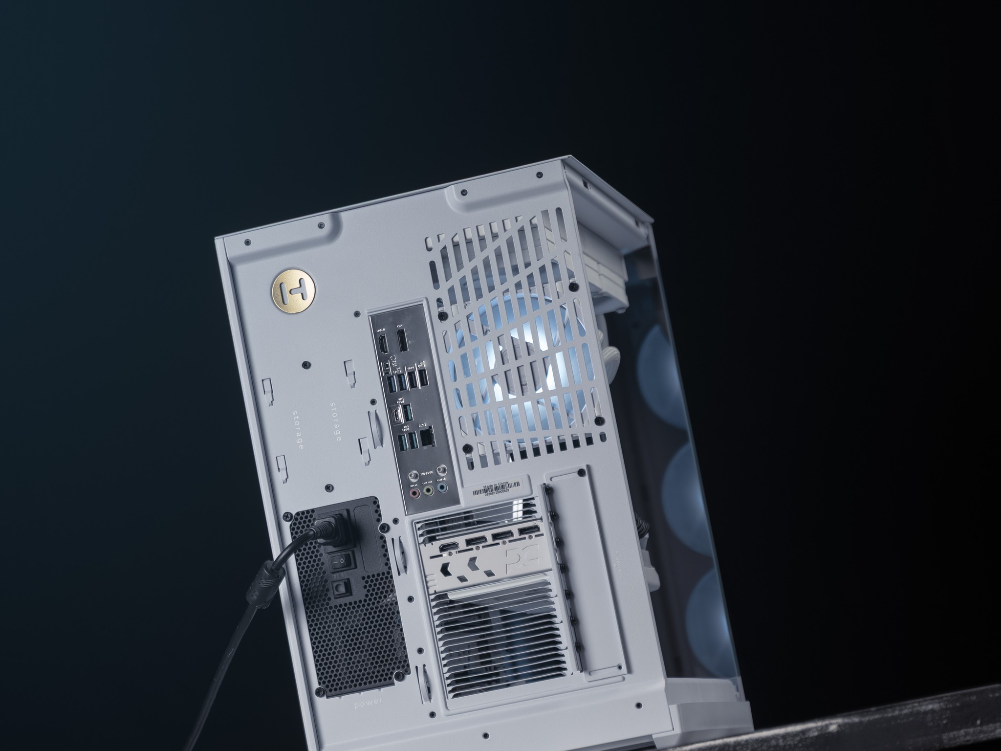 \ PF-20 / RX 9070 XT Ryzen 9 9900X  2TB 32GB DDR5 Windows 11 4K Gaming PC Powerstation