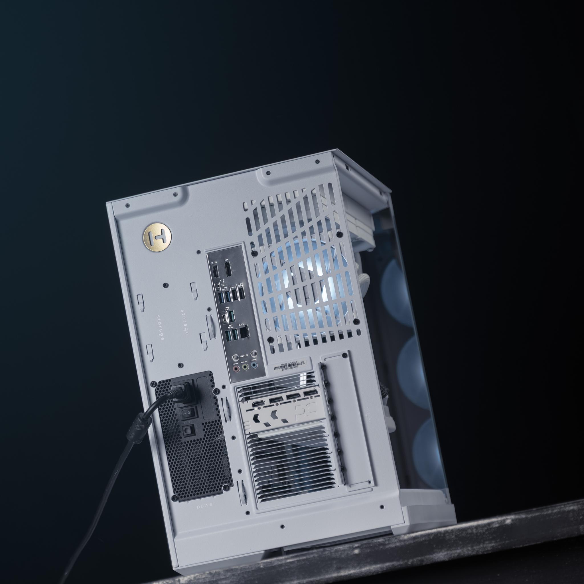\ PF-20 / RX 9070 XT Ryzen 9 9900X  2TB 32GB DDR5 Windows 11 4K Gaming PC Powerstation