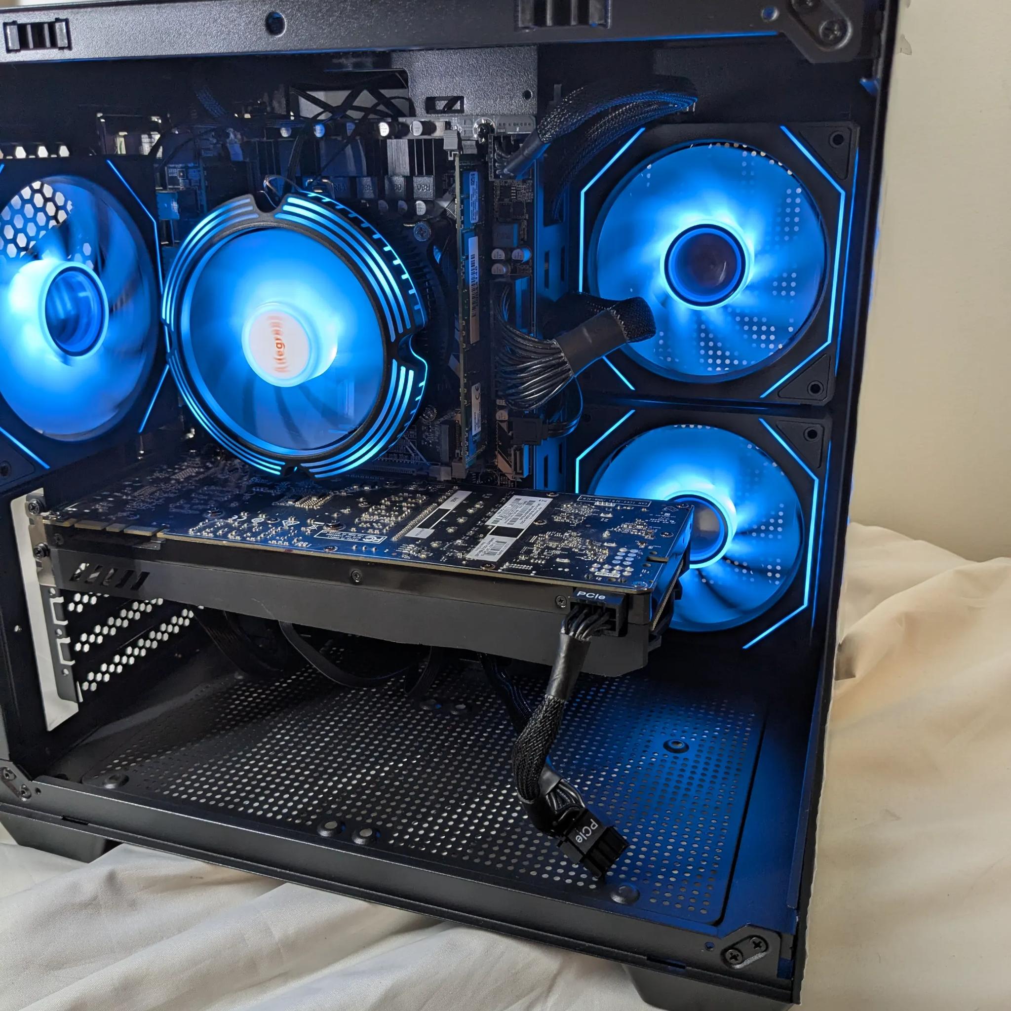 GTX 1080 | 14 cores 28 threads | 32 GB RAM | Windows 11 home