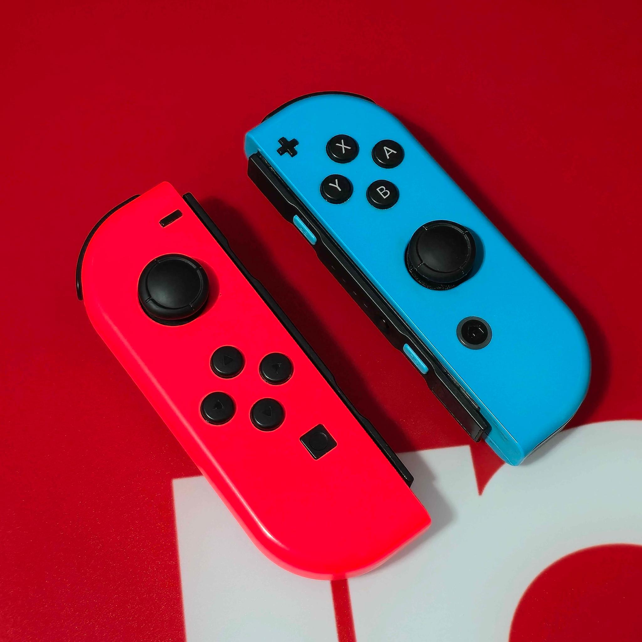 Nintendo Switch (incl. Charger + 128GB MicroSD Card + Extras)