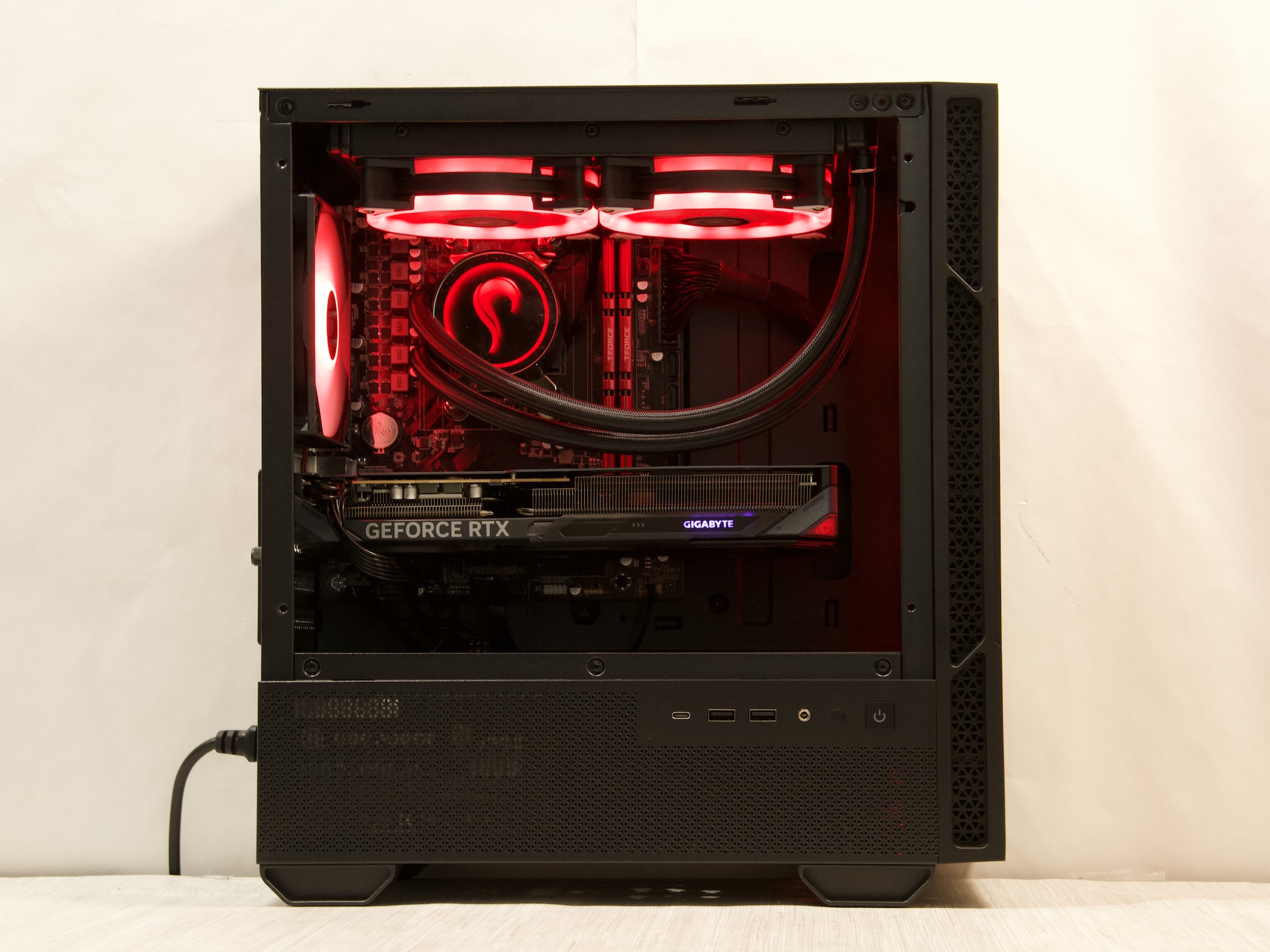 RTX 5060, Ryzen 5 3600, 16GB DDR4, 1TB NVMe SSD, WiFi - Liquid Cooled Gaming PC