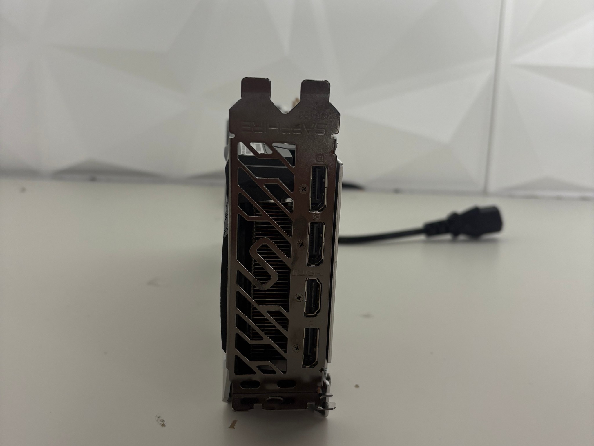 Sapphire NITRO+ Radeon RX 6600 XT 8GB