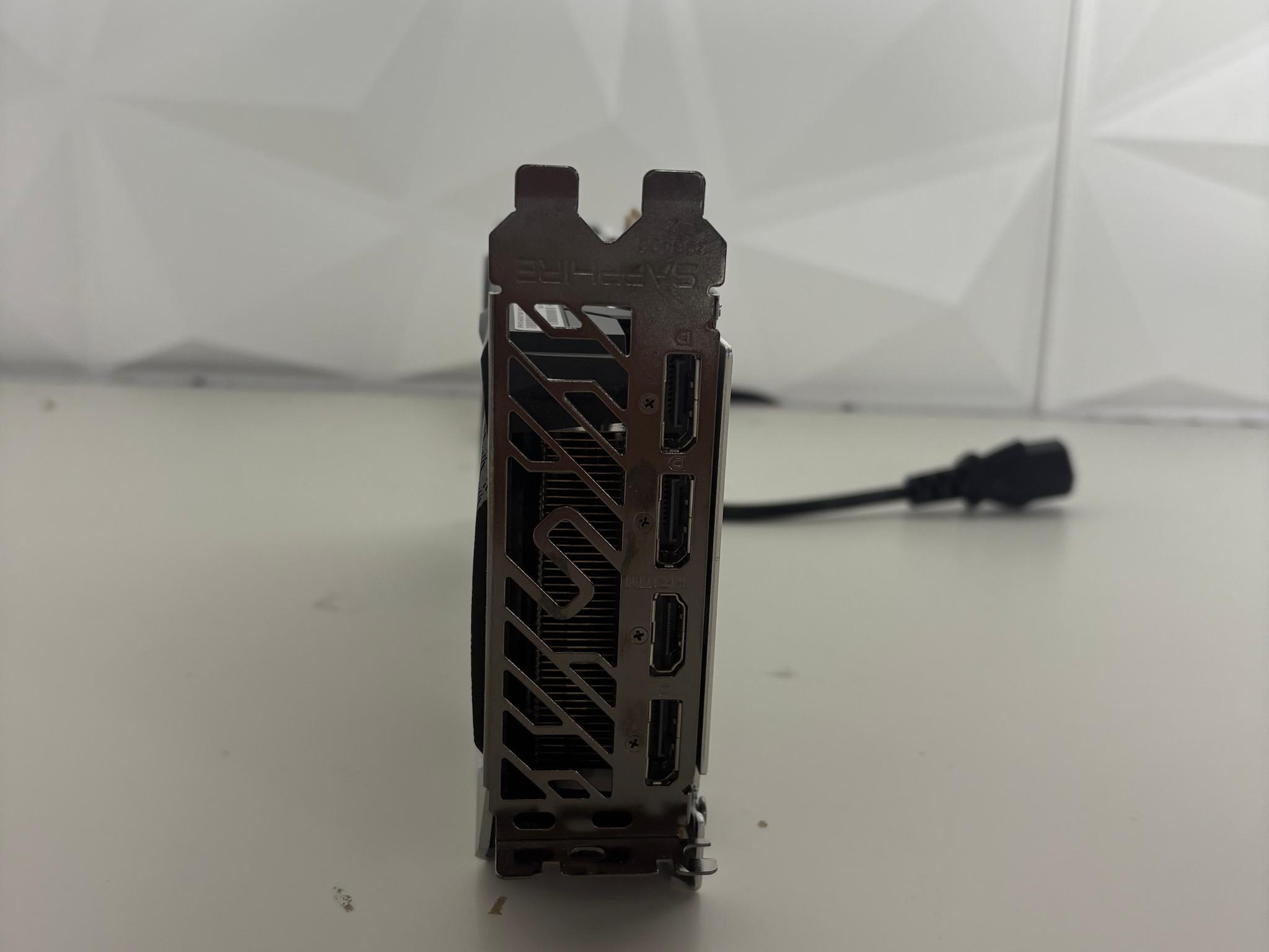 Sapphire NITRO+ Radeon RX 6600 XT 8GB