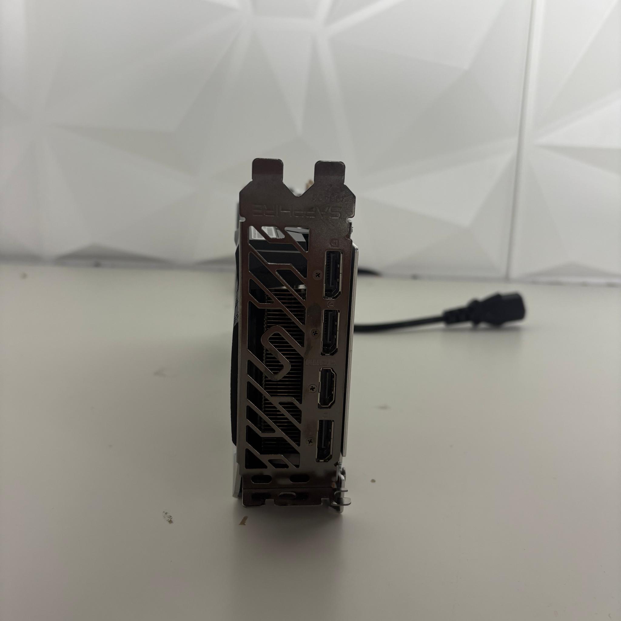 Sapphire NITRO+ Radeon RX 6600 XT 8GB