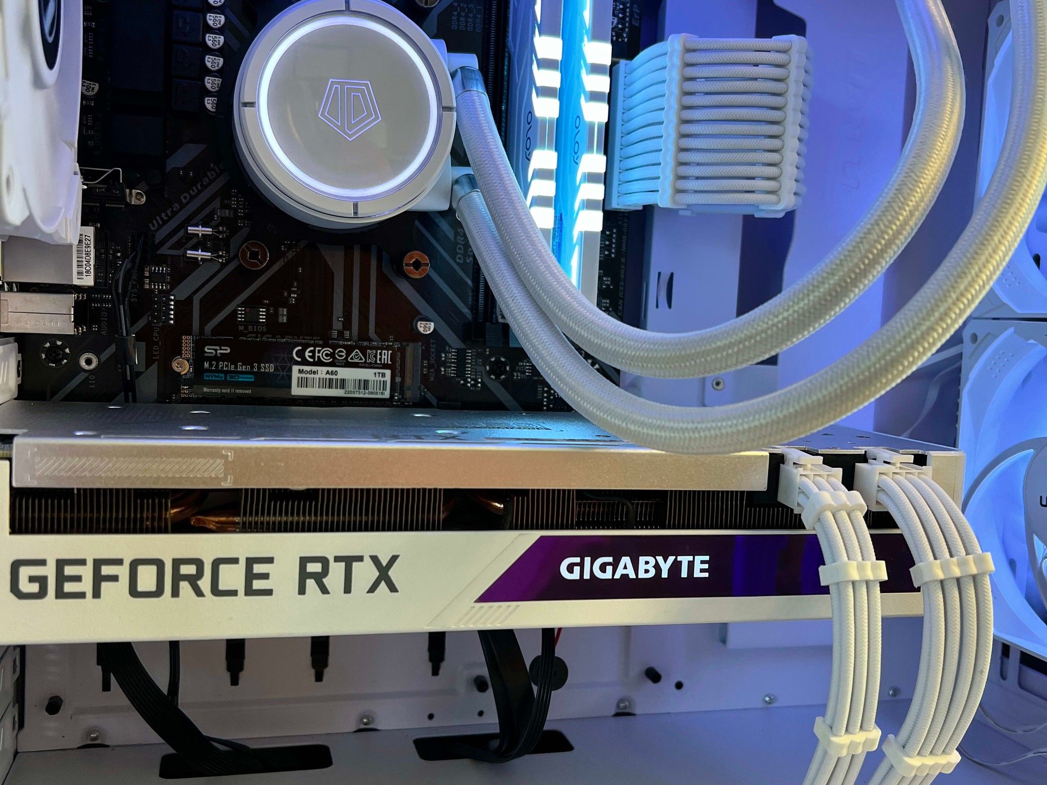 White Vision Ryzen 5600X | Rtx 3070 Gaming PC