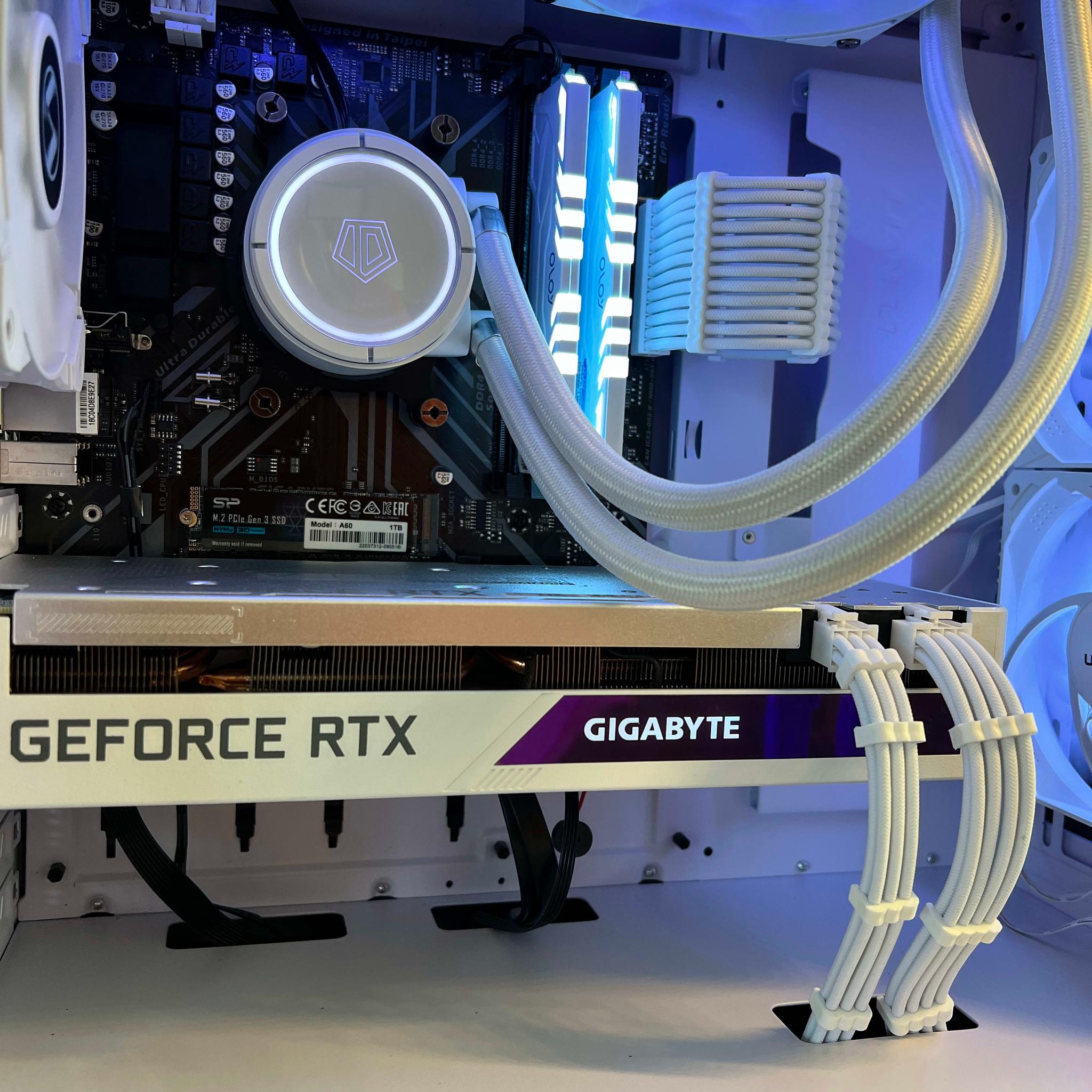White Vision Ryzen 5600X | Rtx 3070 Gaming PC