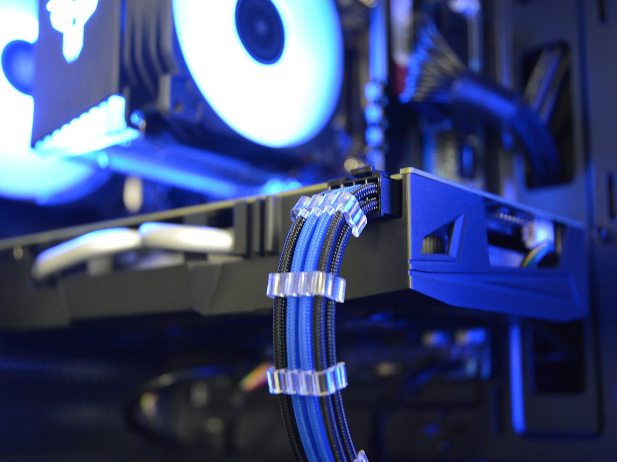 🔵⚫️| RX 580 8GB | INTEL XEON E5 2670 V3 | 16GB DDR4 RAM | 1TB NVME SSD | Midnight Ocean |