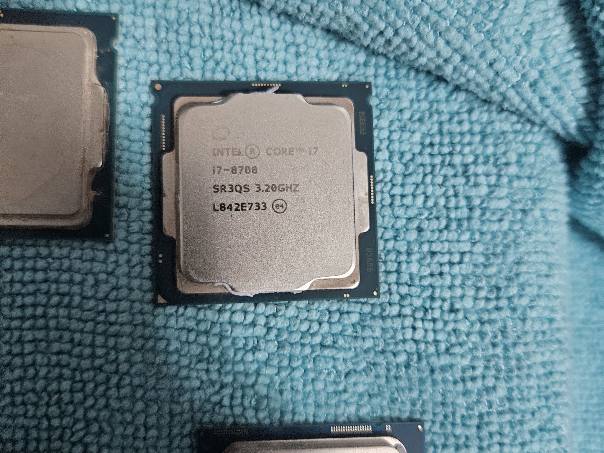 I7 8700