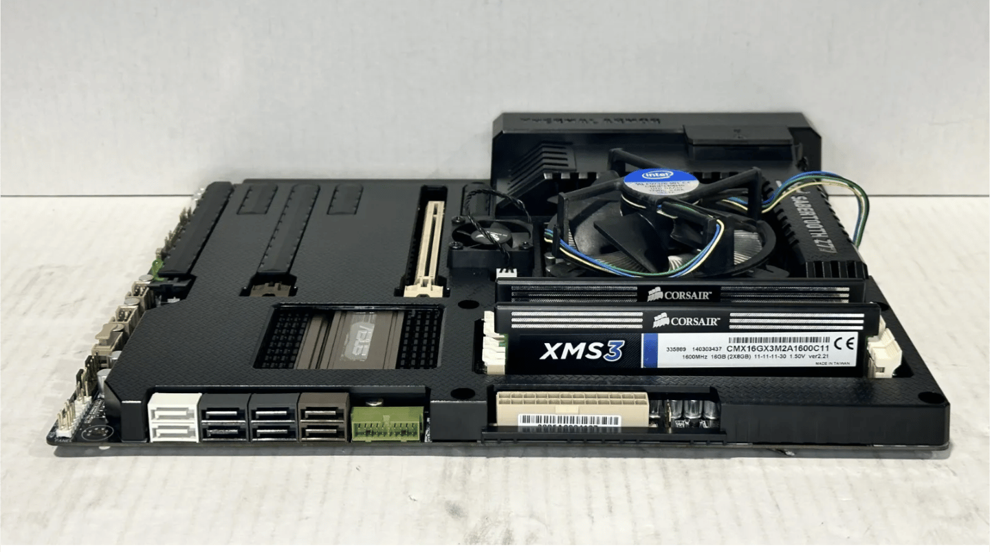 ASUS Sabertooth Z77 ATX Motherboard + 3.4GHz i7-3770 + 16GB RAM