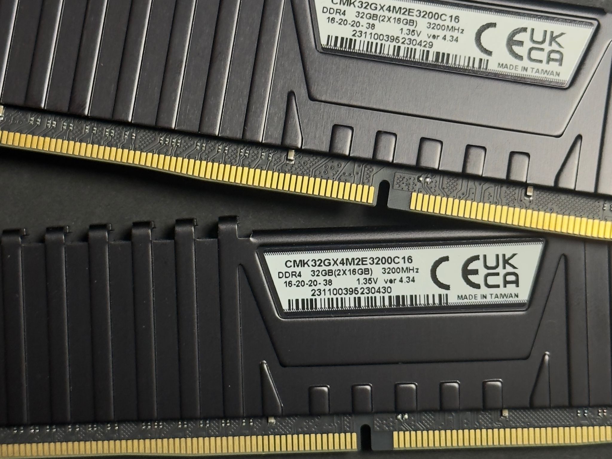MOTHERBOARD CPU RAM COMBO 32GB DDR4 + SSD