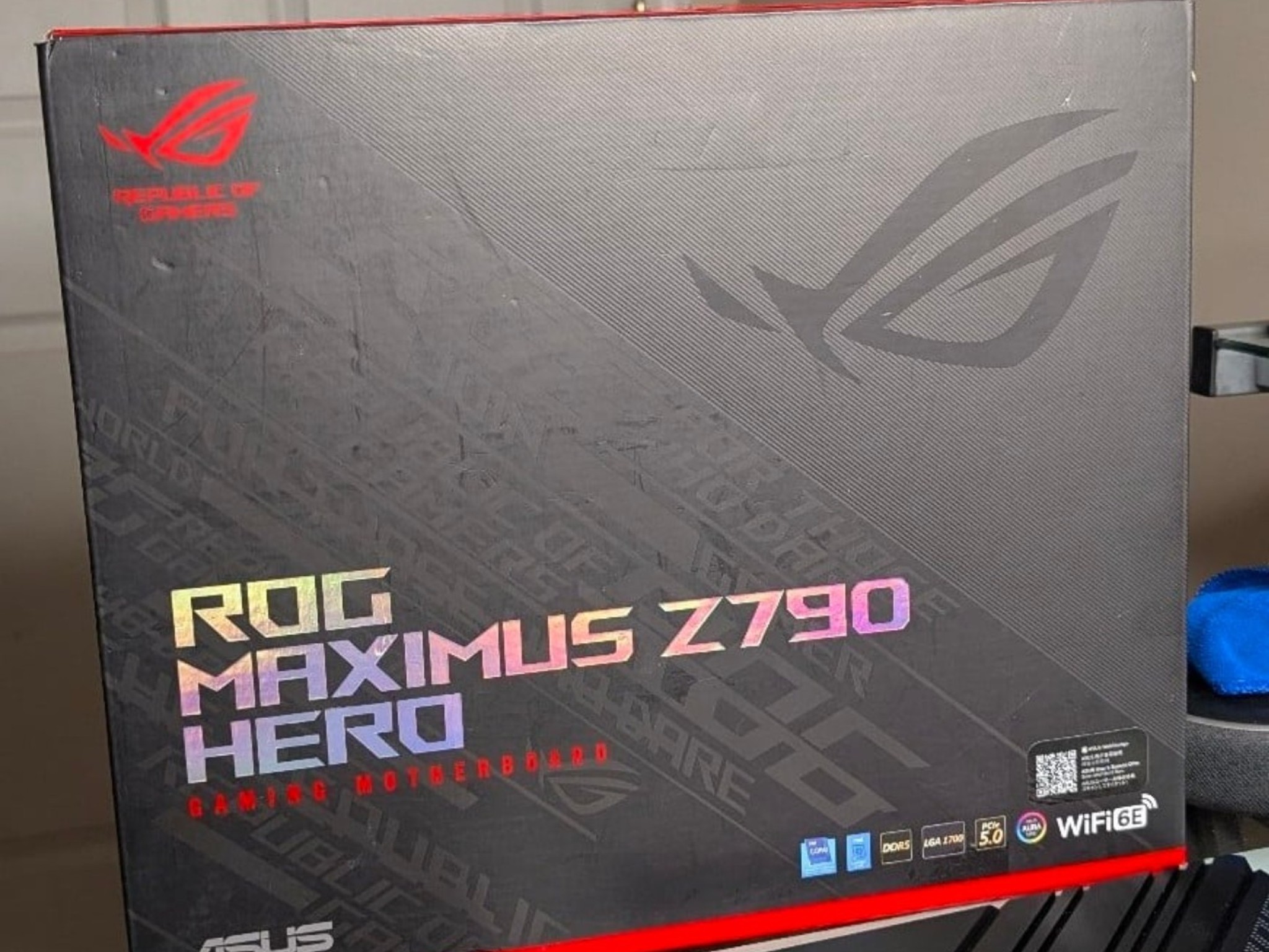 ASUS ROG Maximus Z790 Hero Motherboard + ROG Hyper M.2 Card + DDR5 Support