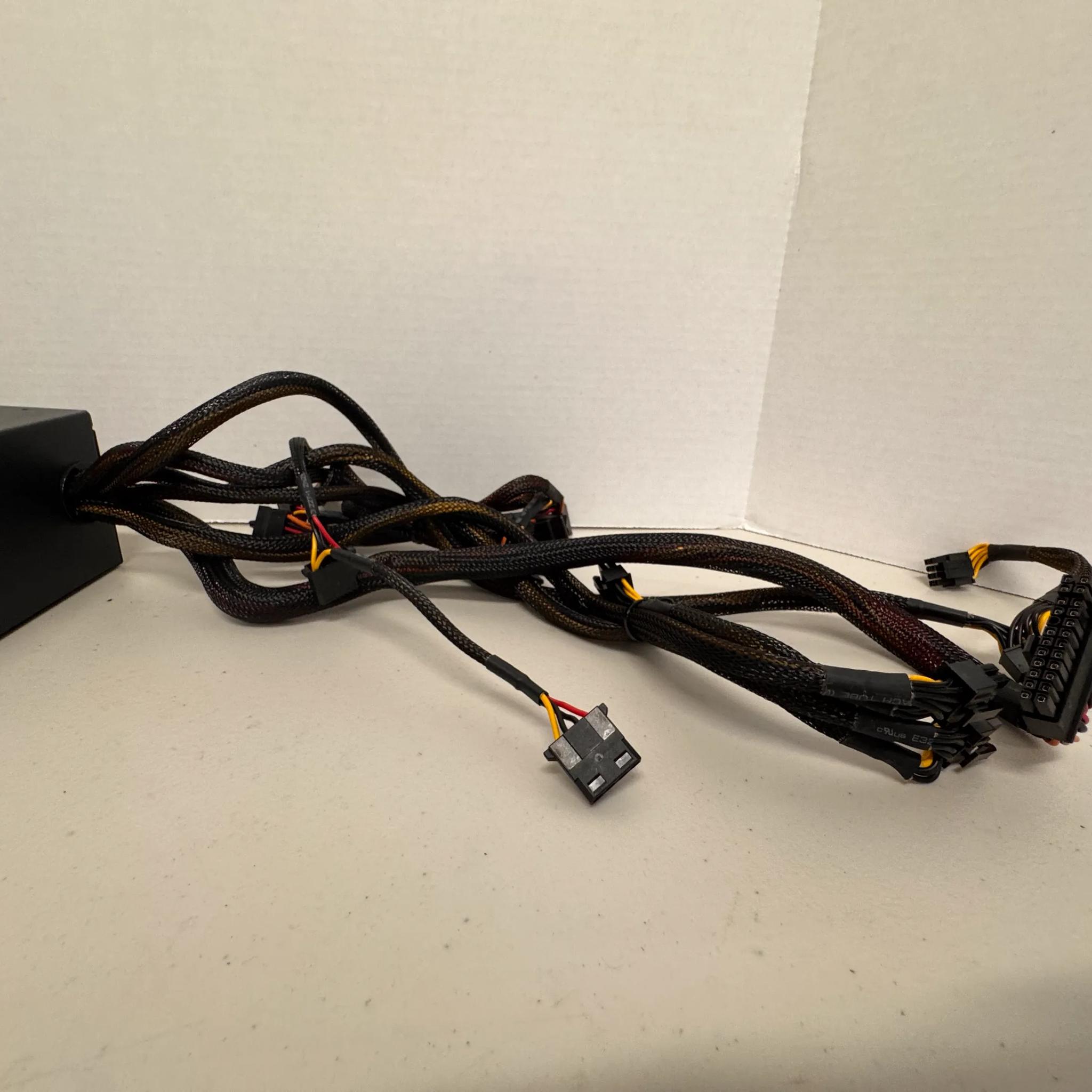 Apevia Prestige 800w 80+ Gold Power Supply