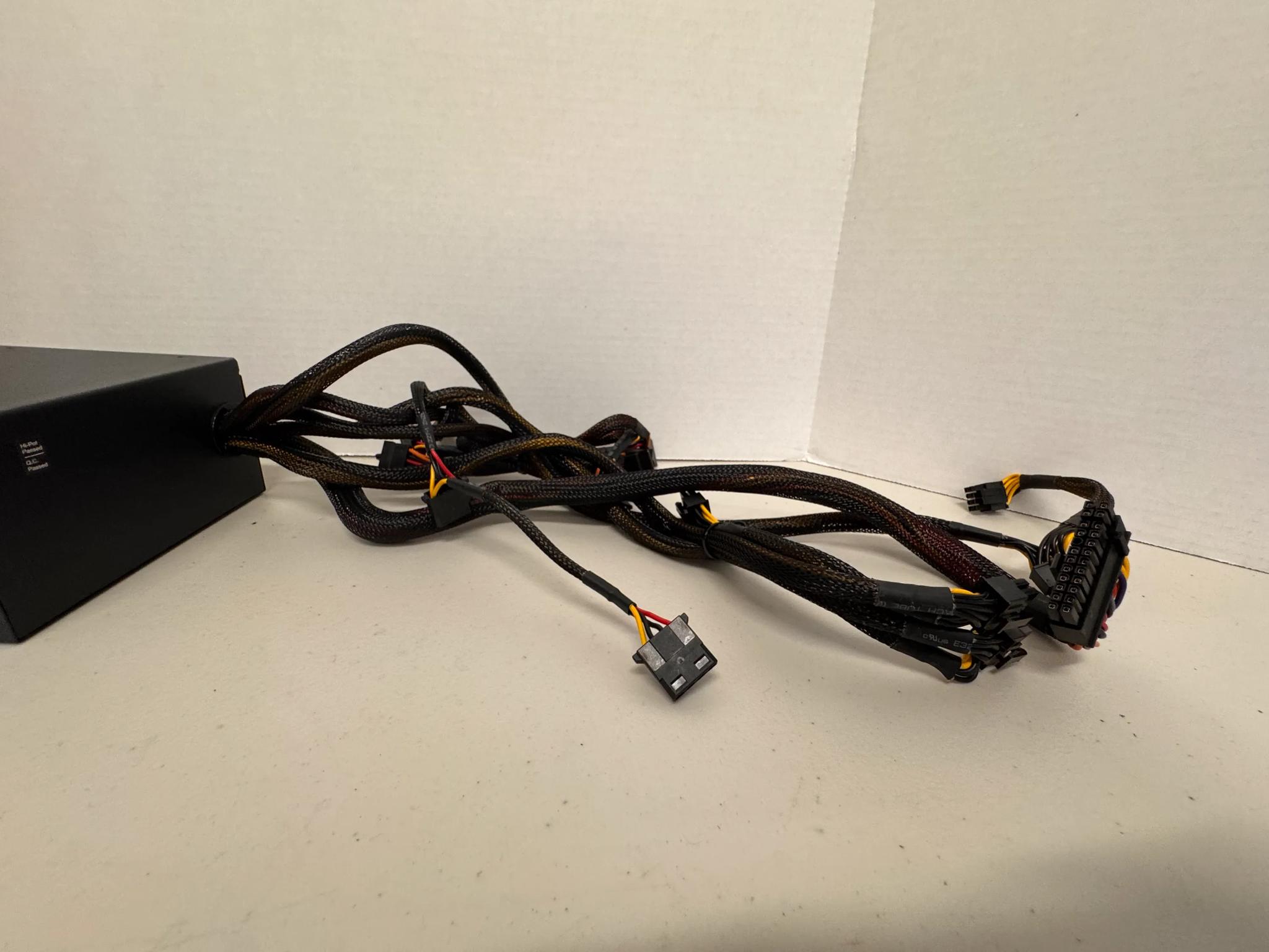 Apevia Prestige 800w 80+ Gold Power Supply