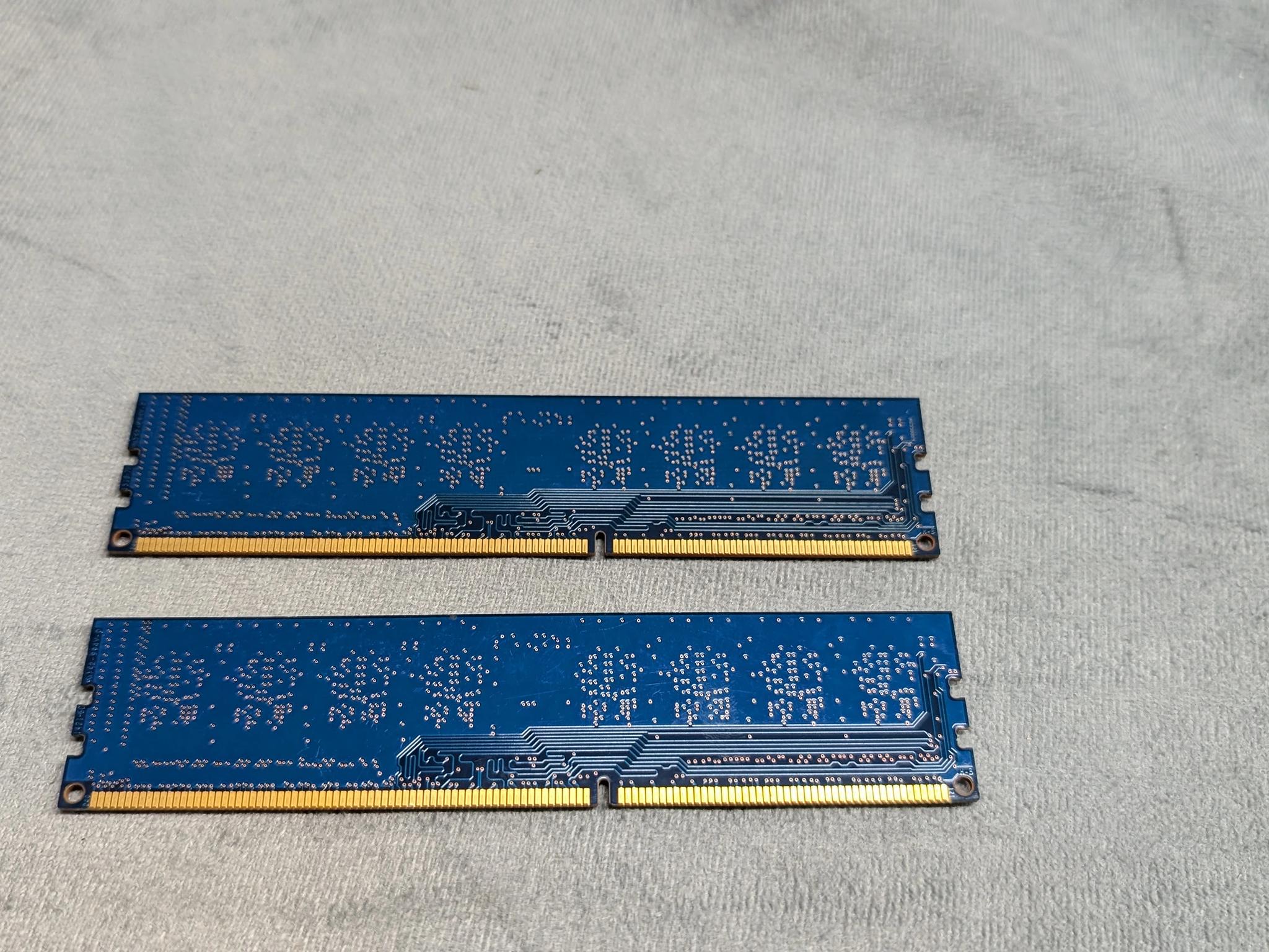 SK Hynix 8GB (2x4GB) DDR3-1600  CL11