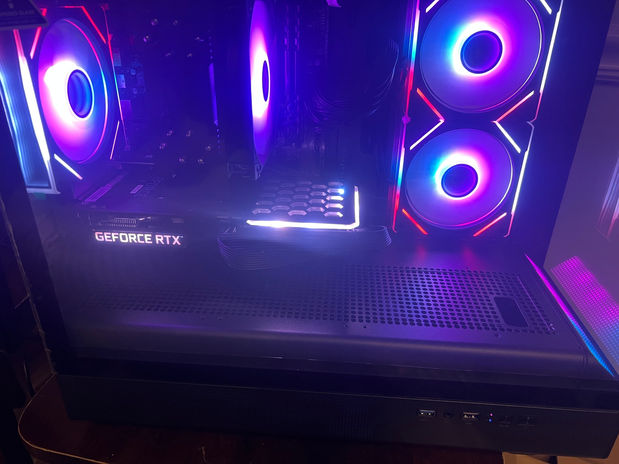 Ryzen 7 5700x| RTX 3060 | 16GB DDR4