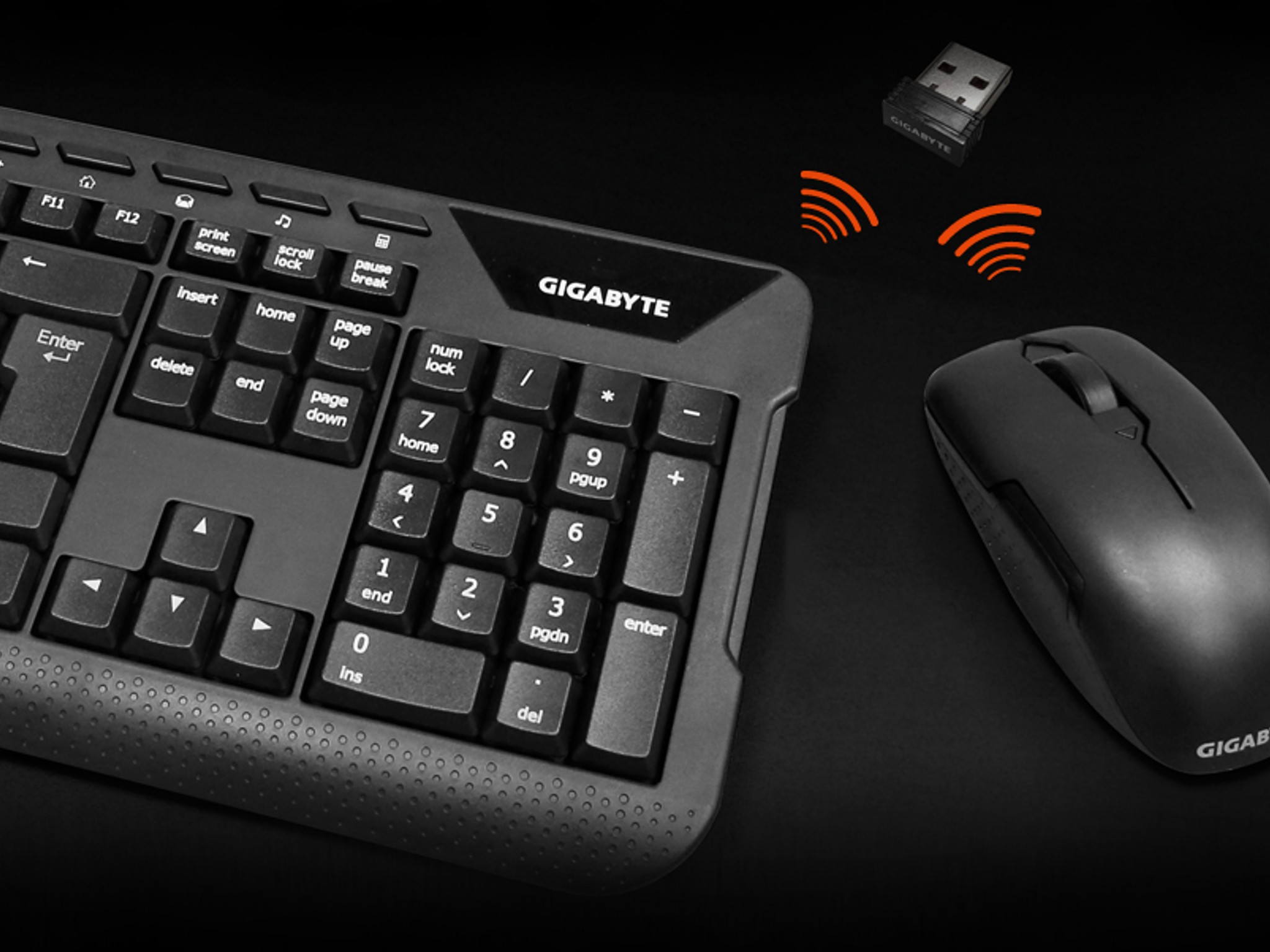 Brand New In Box - Gigabyte Wireless Keyboard + Mouse Combo KM7590