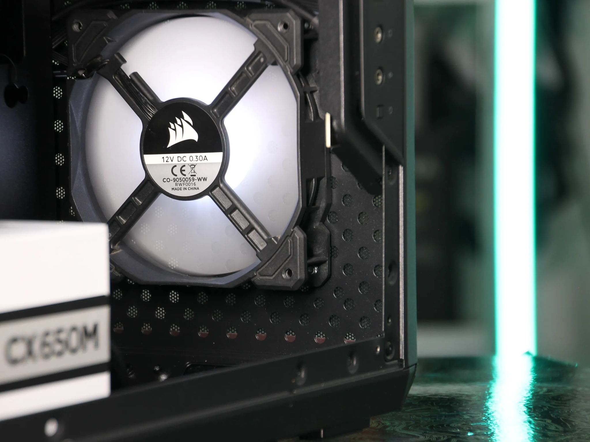Beginner's Budget Build Bundle - AMD Ryzen 3 2200G Gaming PC