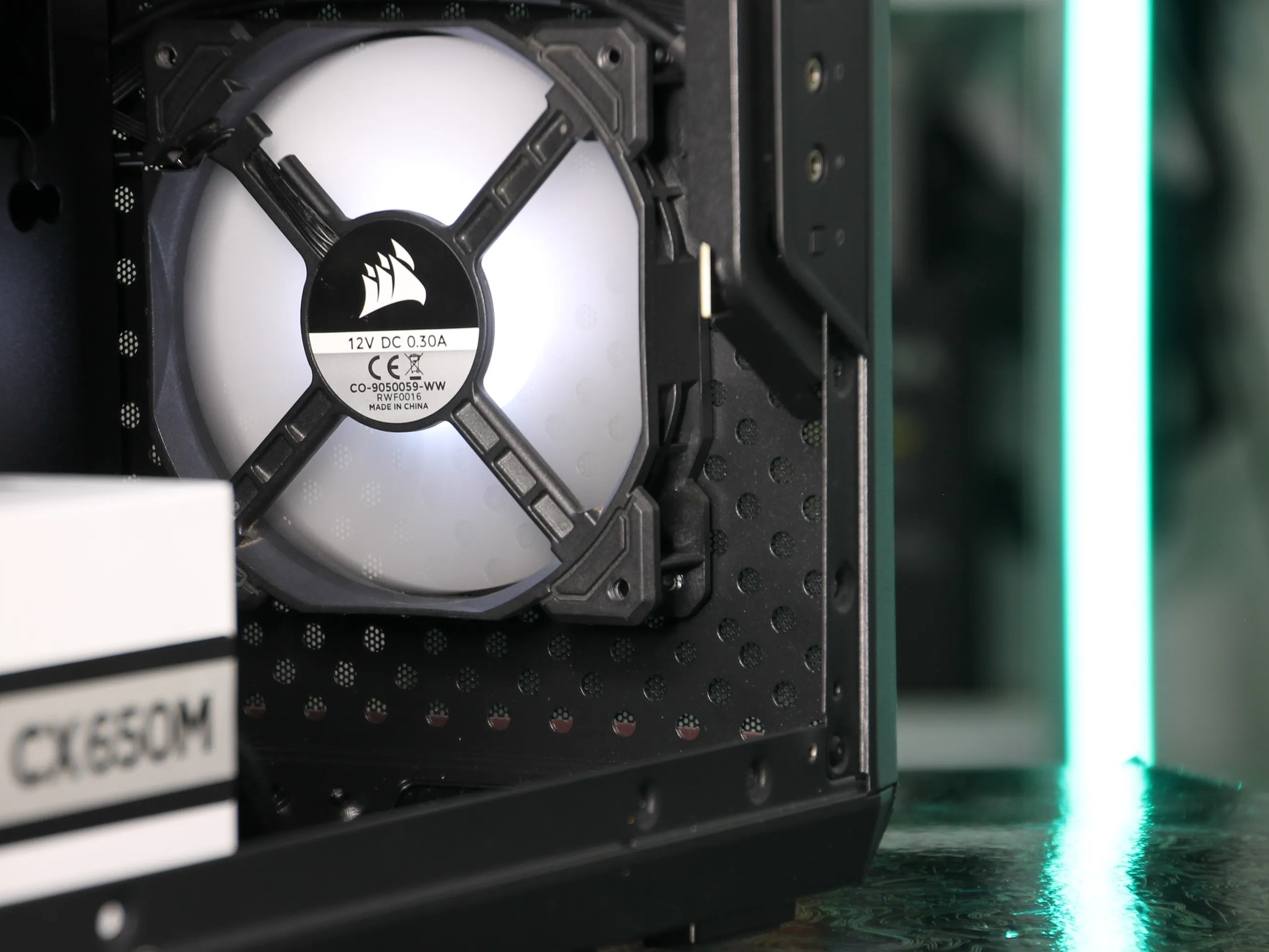 Beginner's Budget Build Bundle - AMD Ryzen 3 2200G Gaming PC