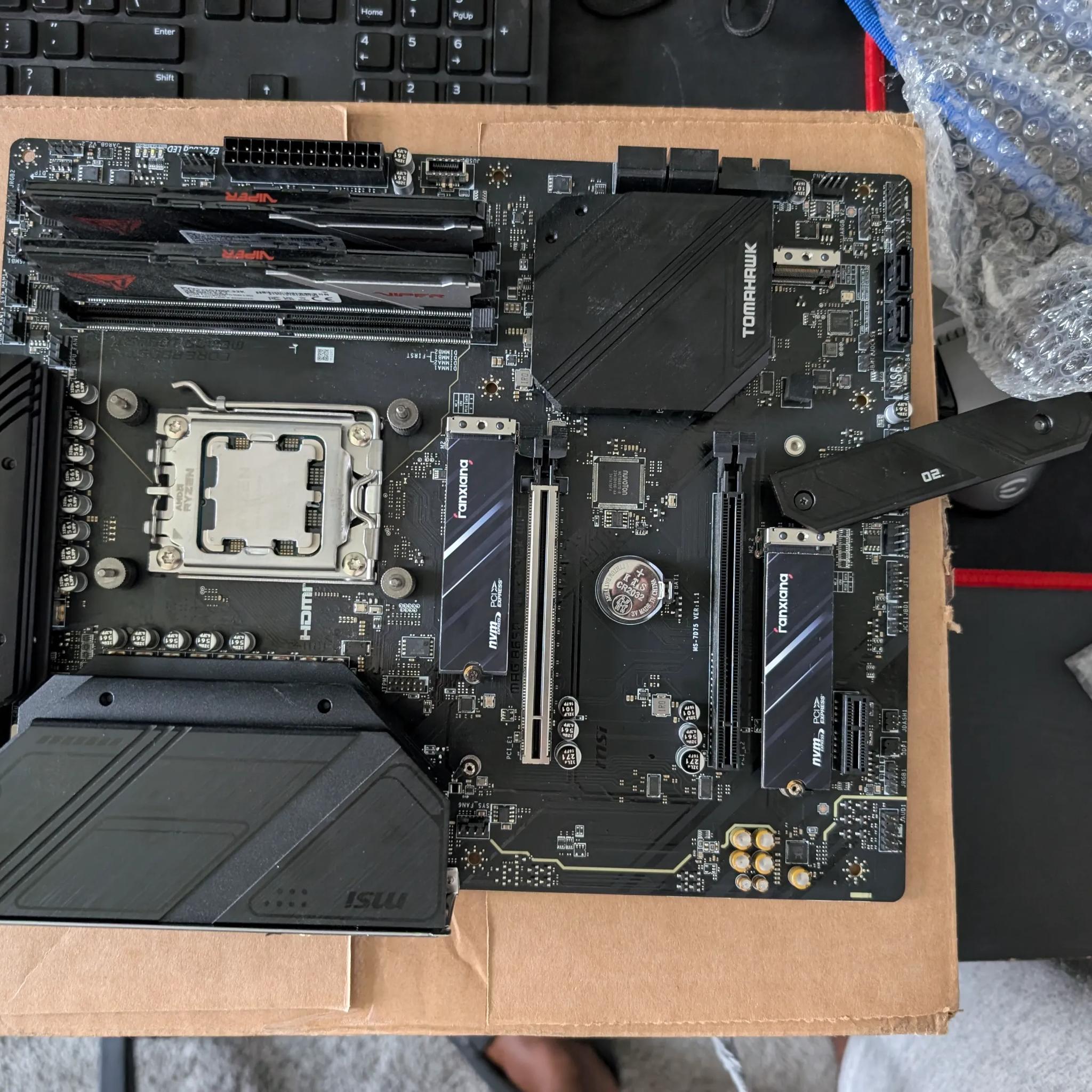 MSI B650 Tomahawk Wifi, Ryzen 7600x, 32gb DDR5 ram, dual 512gb GEN 3 SSDs and 360mm DEEPCOOL LD360