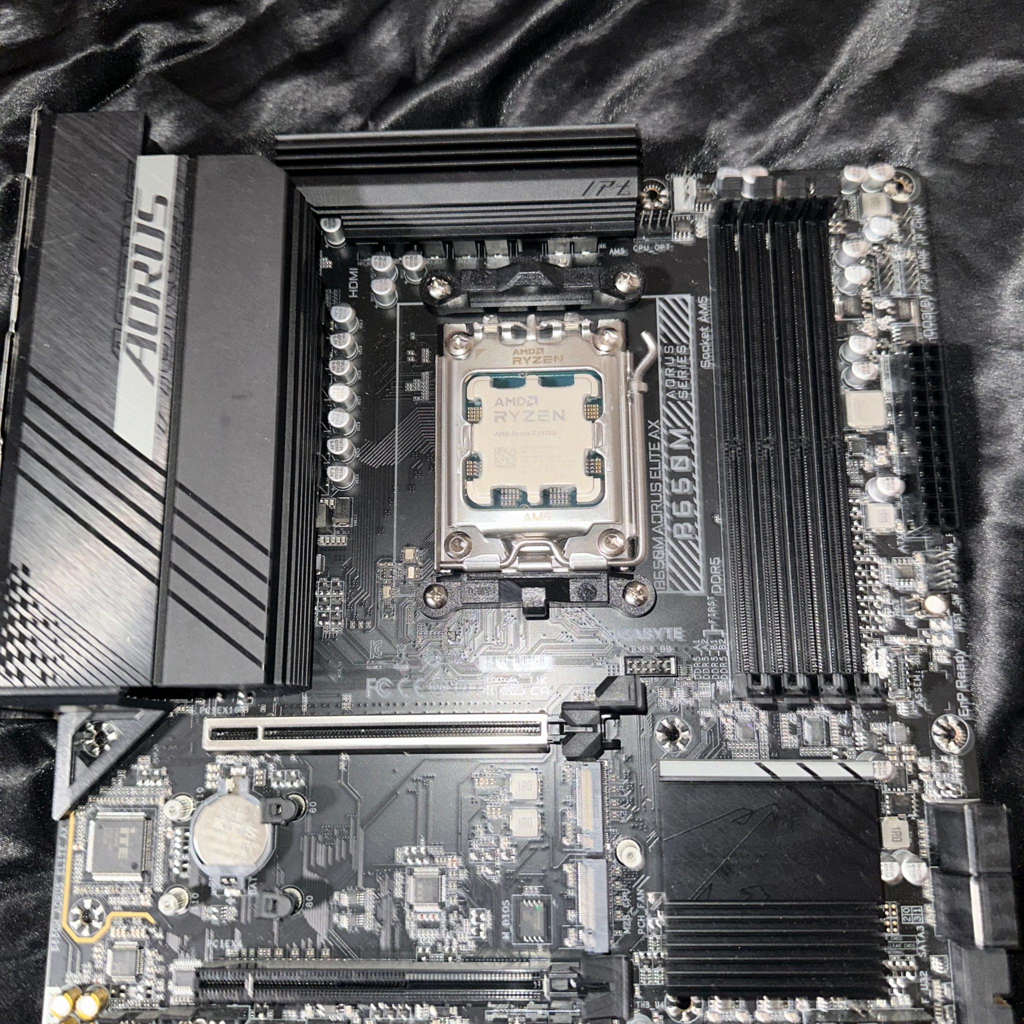 Ryzen 5 7600x / B650 Mobo Combo