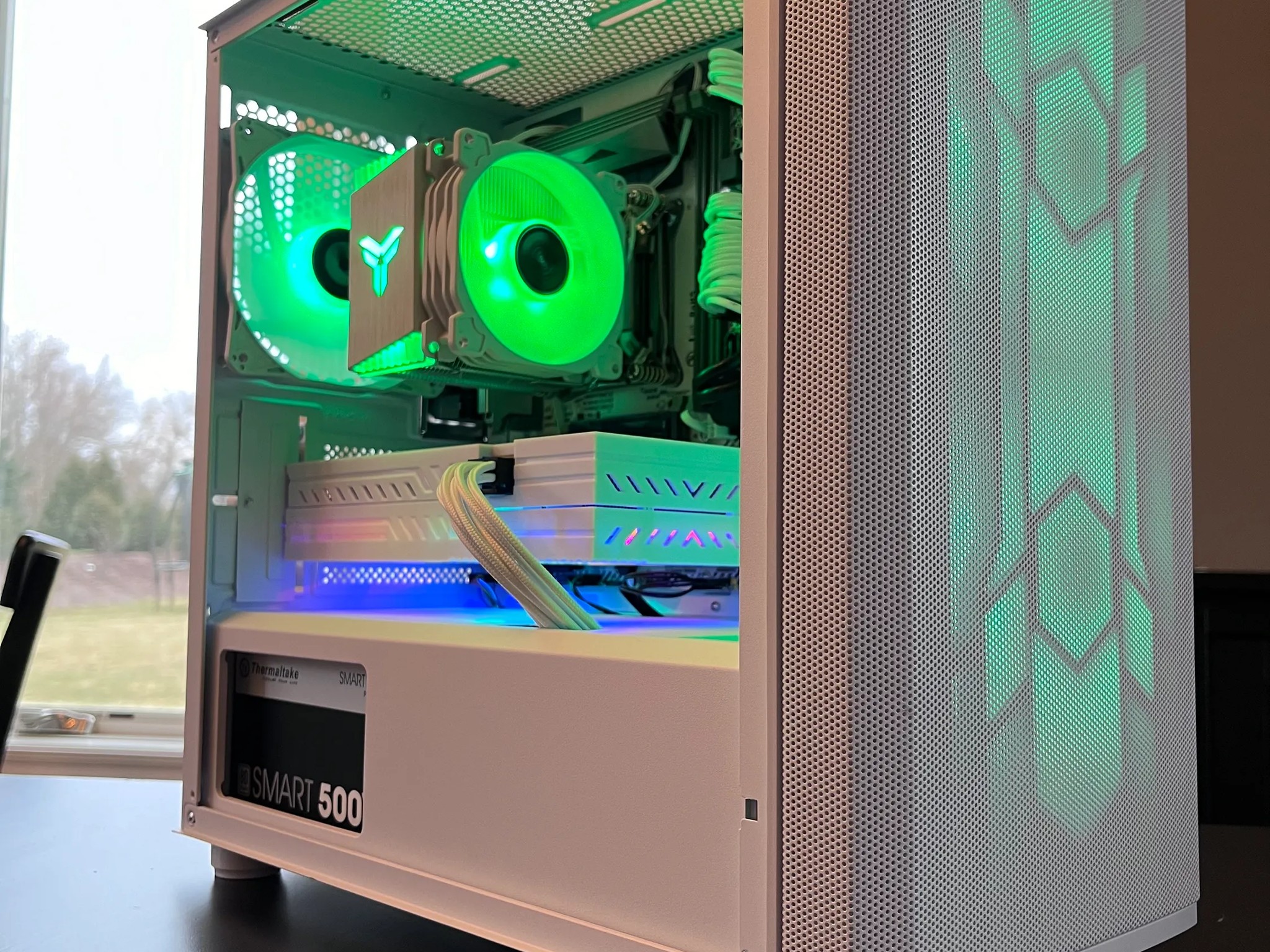 ALL WHITE GAMING PC | RX 580 | I7 5930K EQUIVALENT | 16GB DDR4 | 500GB NVME