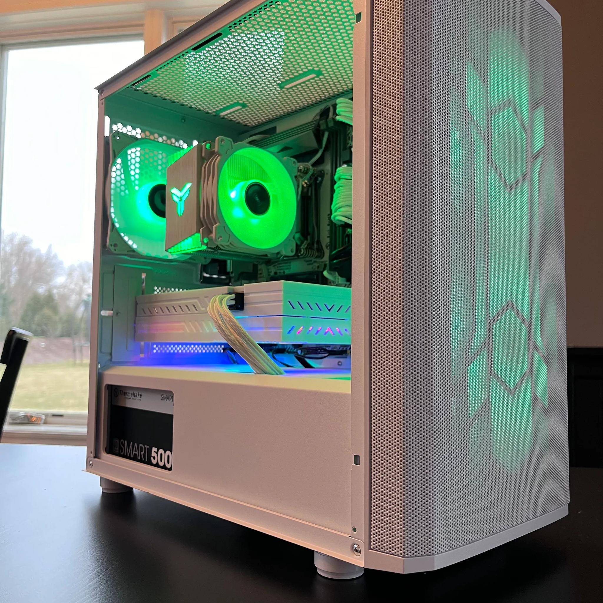 ALL WHITE GAMING PC | RX 580 | I7 5930K EQUIVALENT | 16GB DDR4 | 500GB NVME