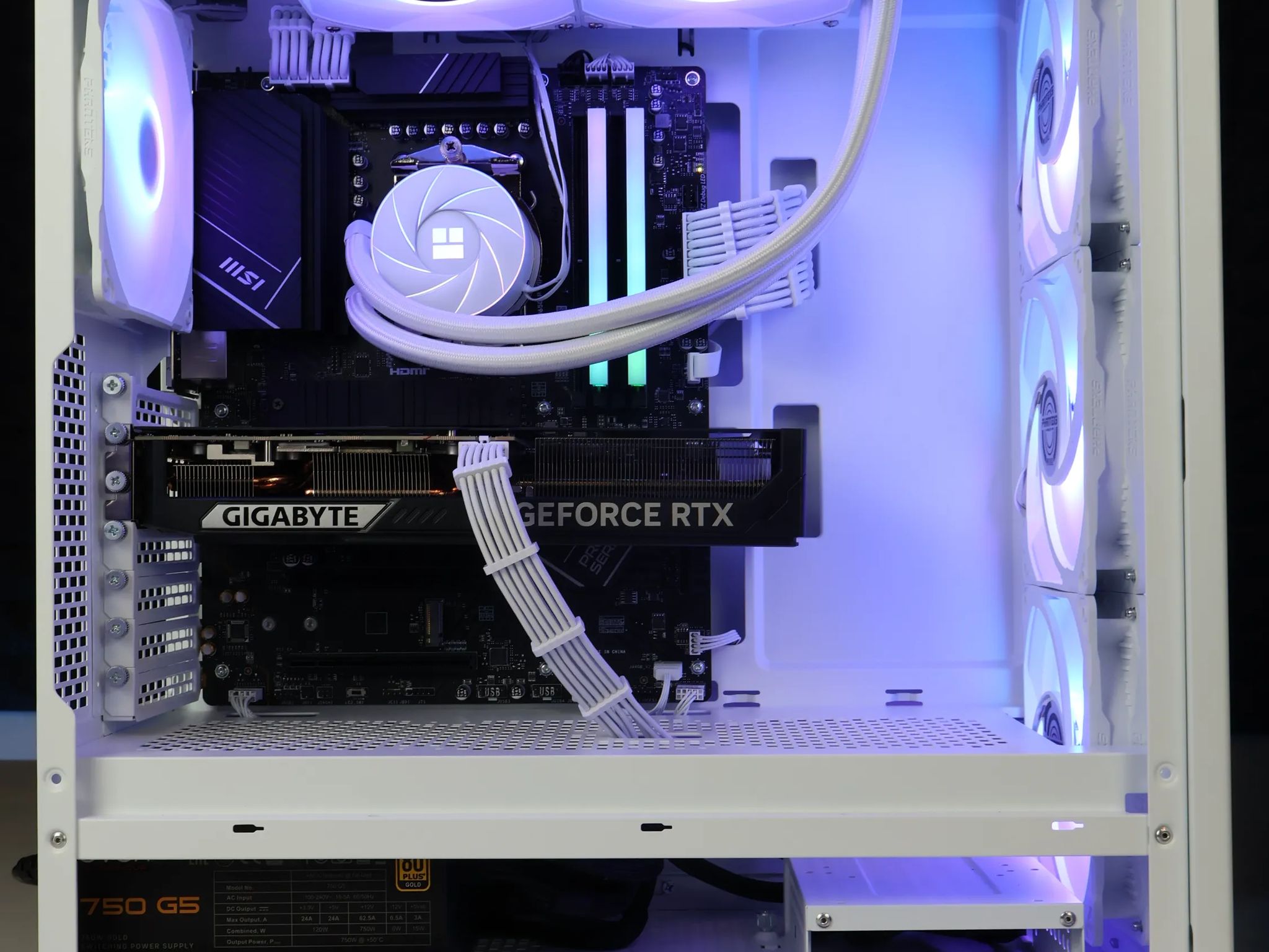 ⚪ Ryzen 7 7700X/RTX 5070 12GB Gaming/Streaming PC ⚪