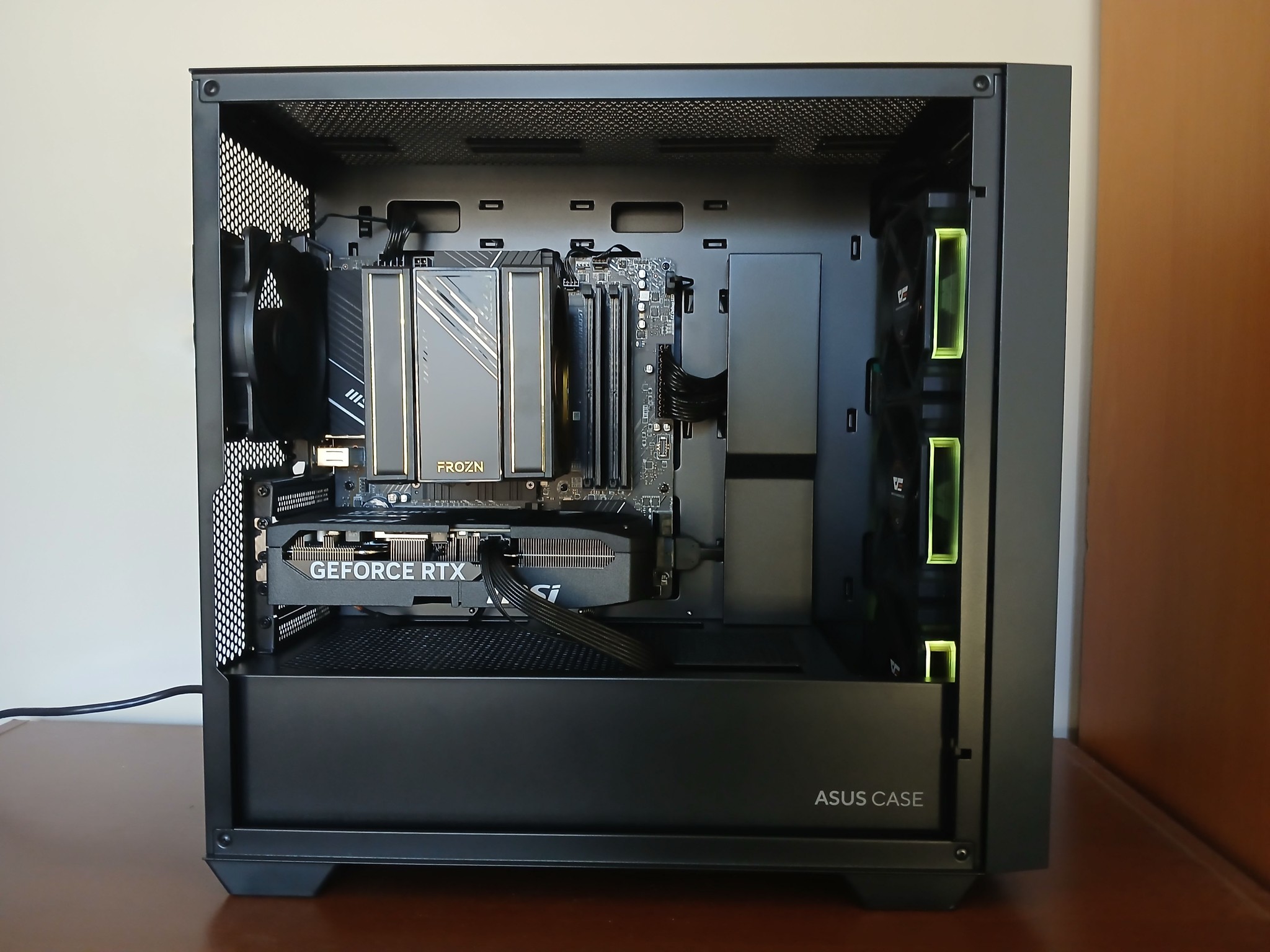 Black & Gold | RTX 5070 12GB | Ryzen 5 7600X | 32GB RAM DDR5