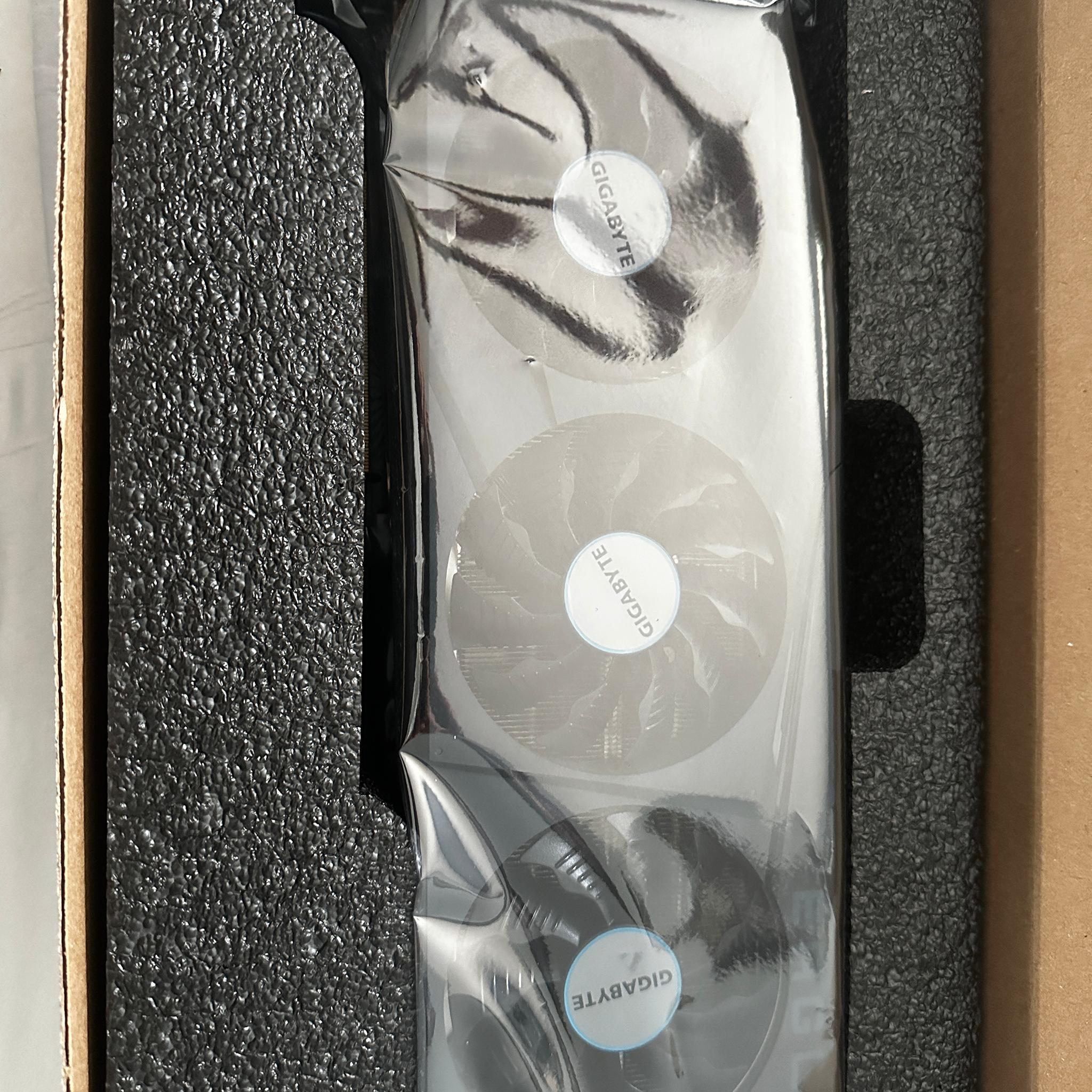 GIGABYTE GeForce RTX 3080 EAGLE 10GB GDDR6X Graphics Card BRAND NEW