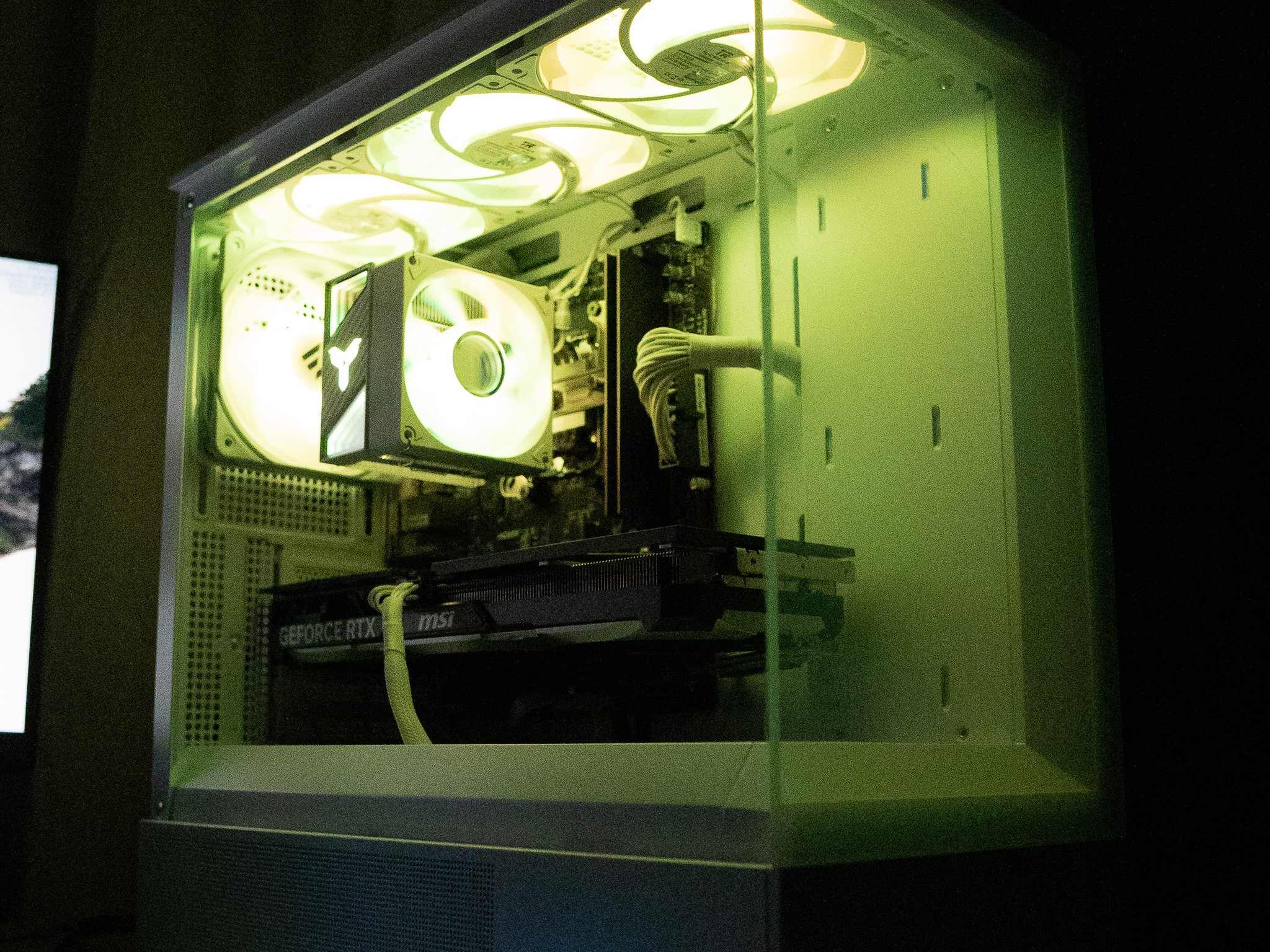 🌨🌨 | MSI RTX 4060Ti | RYZEN 5 7500F | 32GB DDR5 RAM | 1TB | Arctic Snow